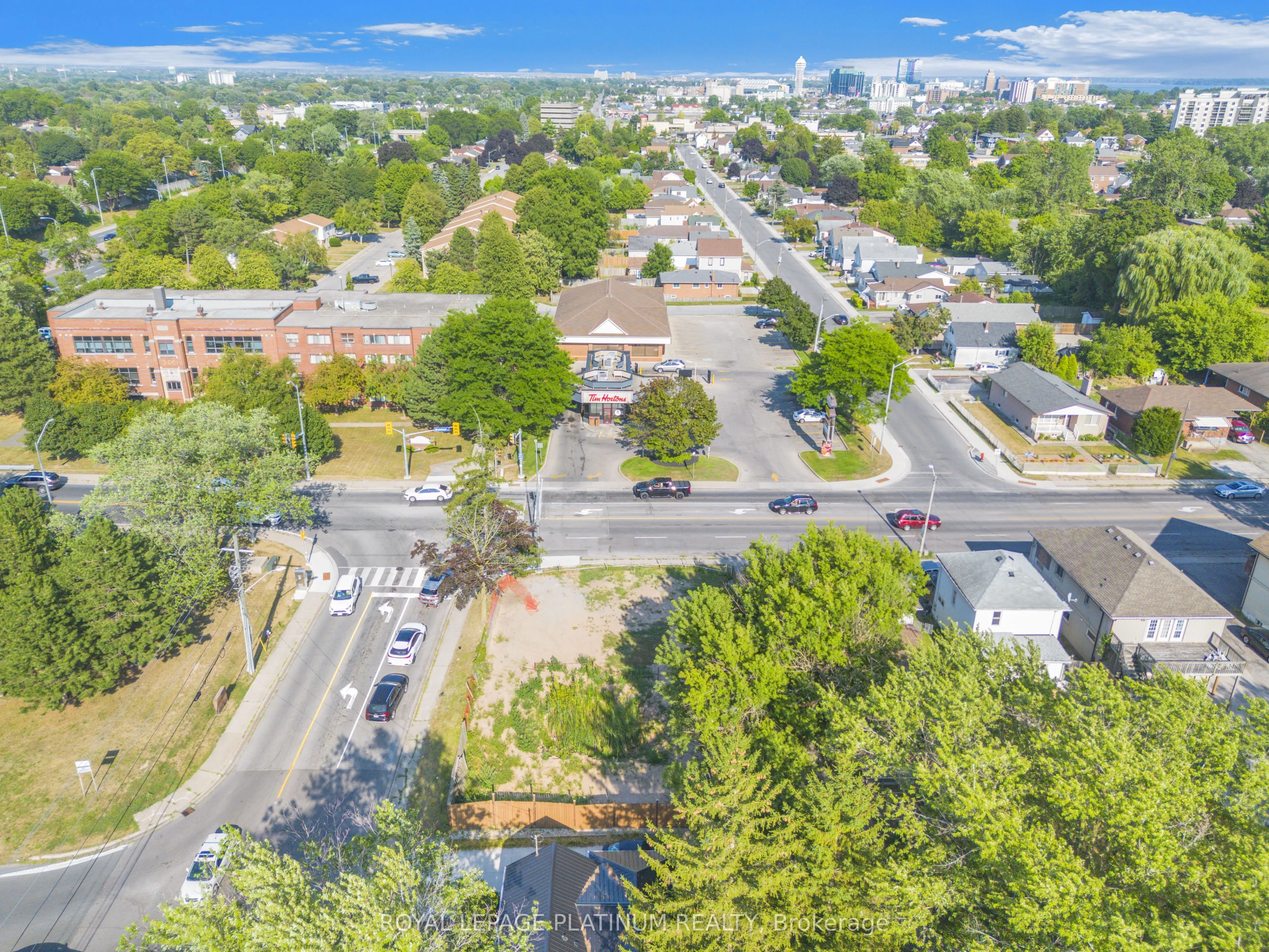 5475 Drummond Road