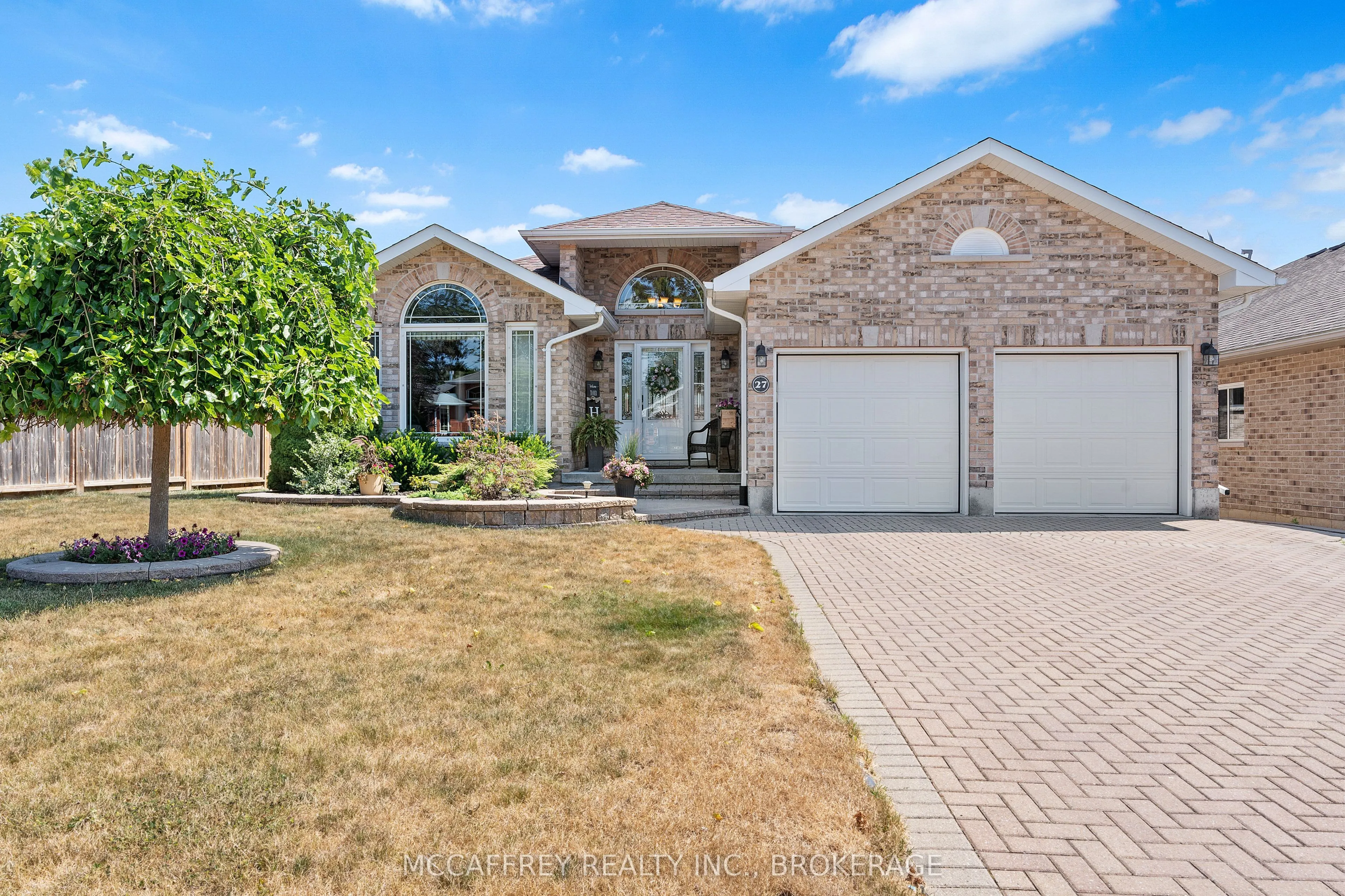 27 Ashwood Crescent