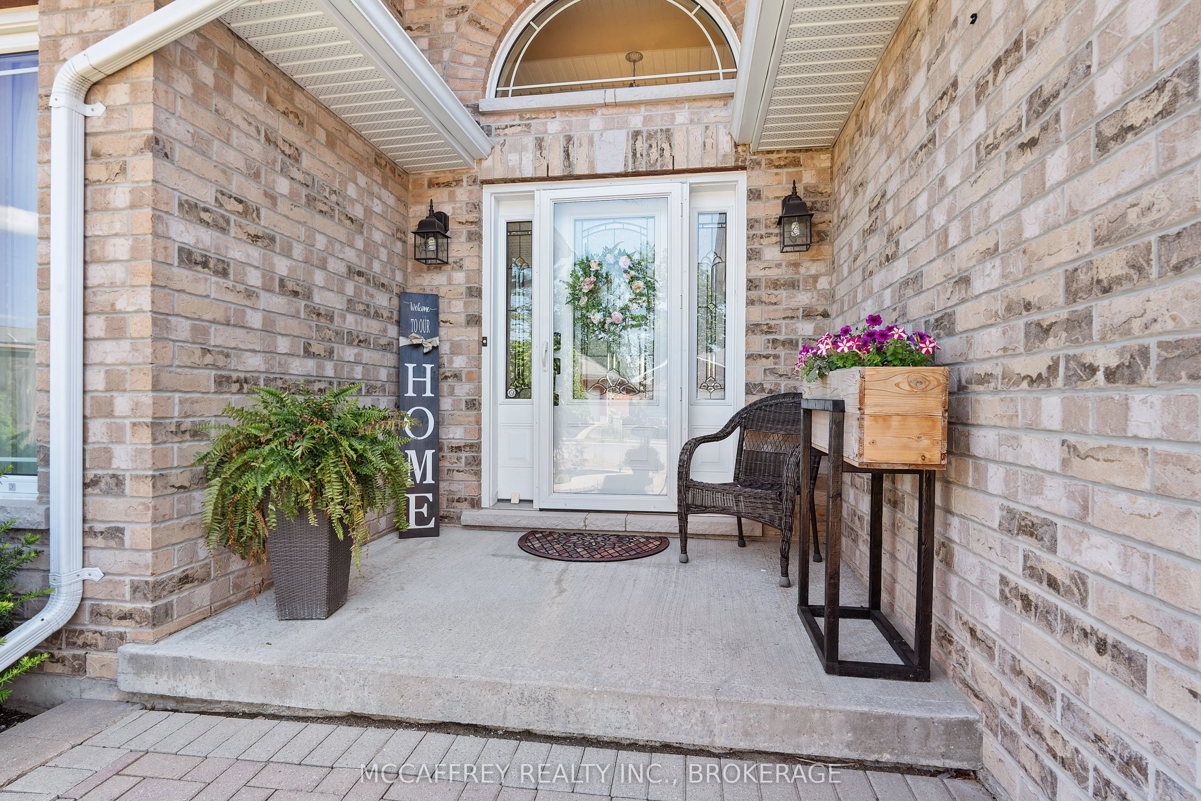 27 Ashwood Crescent