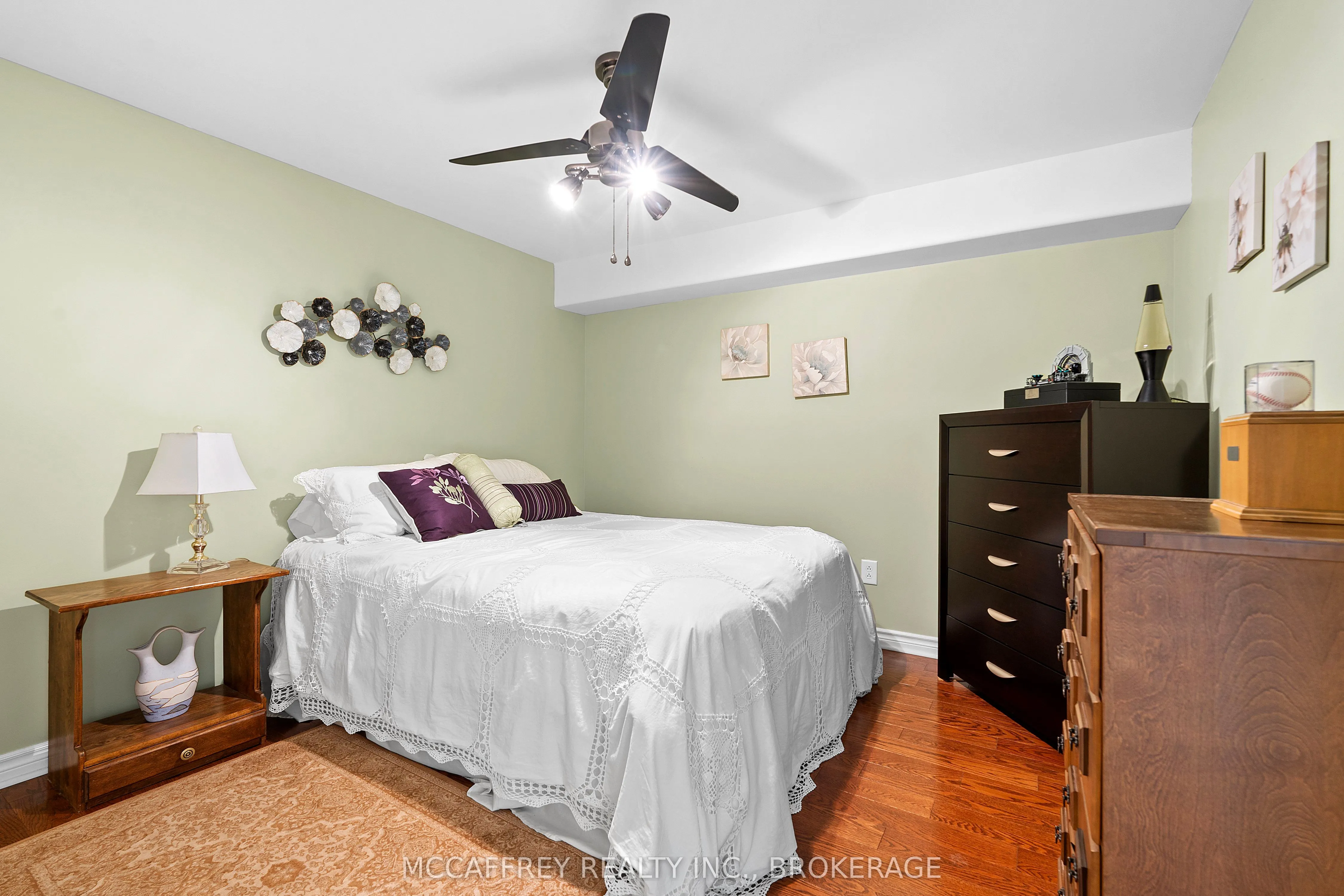 27 Ashwood Crescent