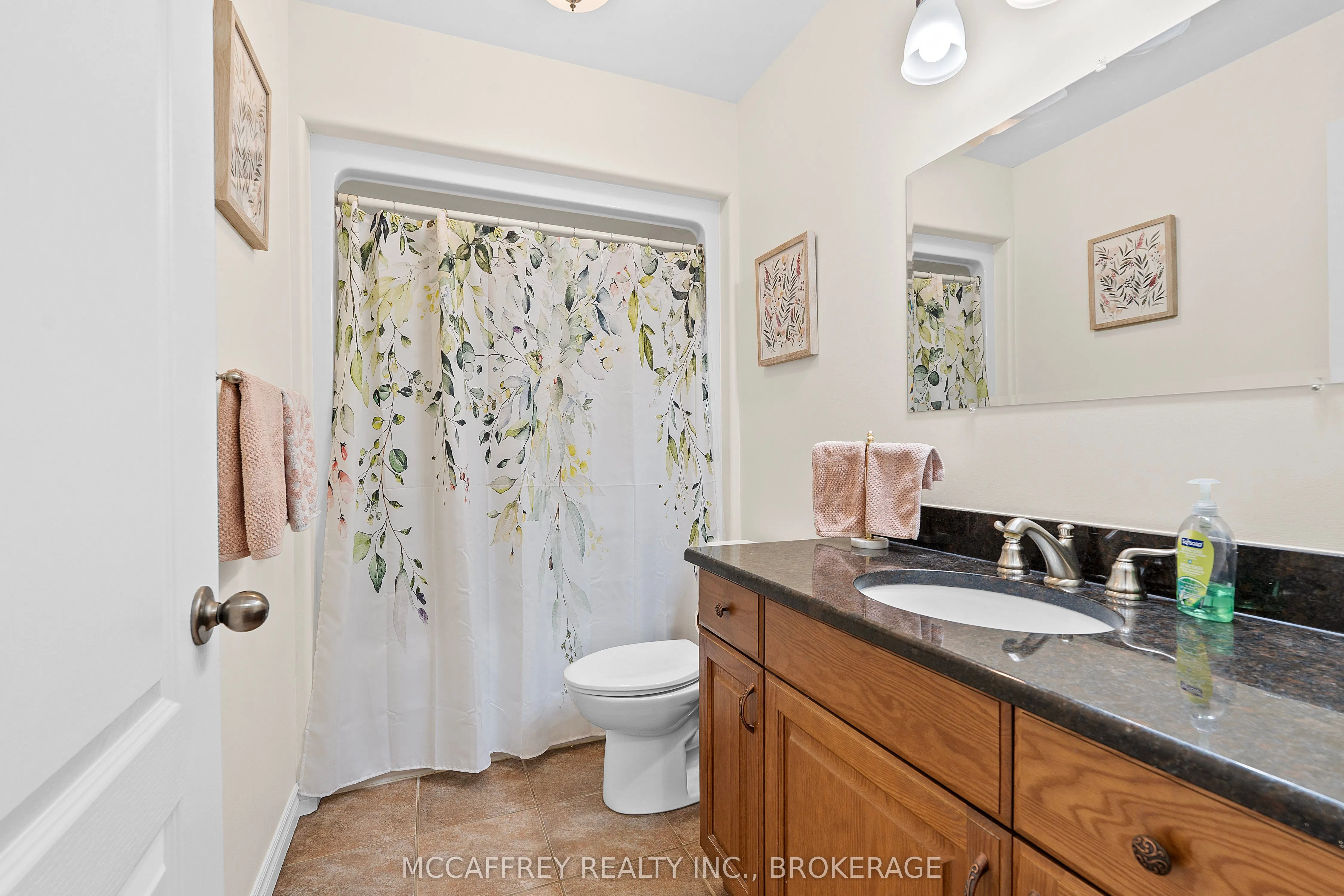 27 Ashwood Crescent