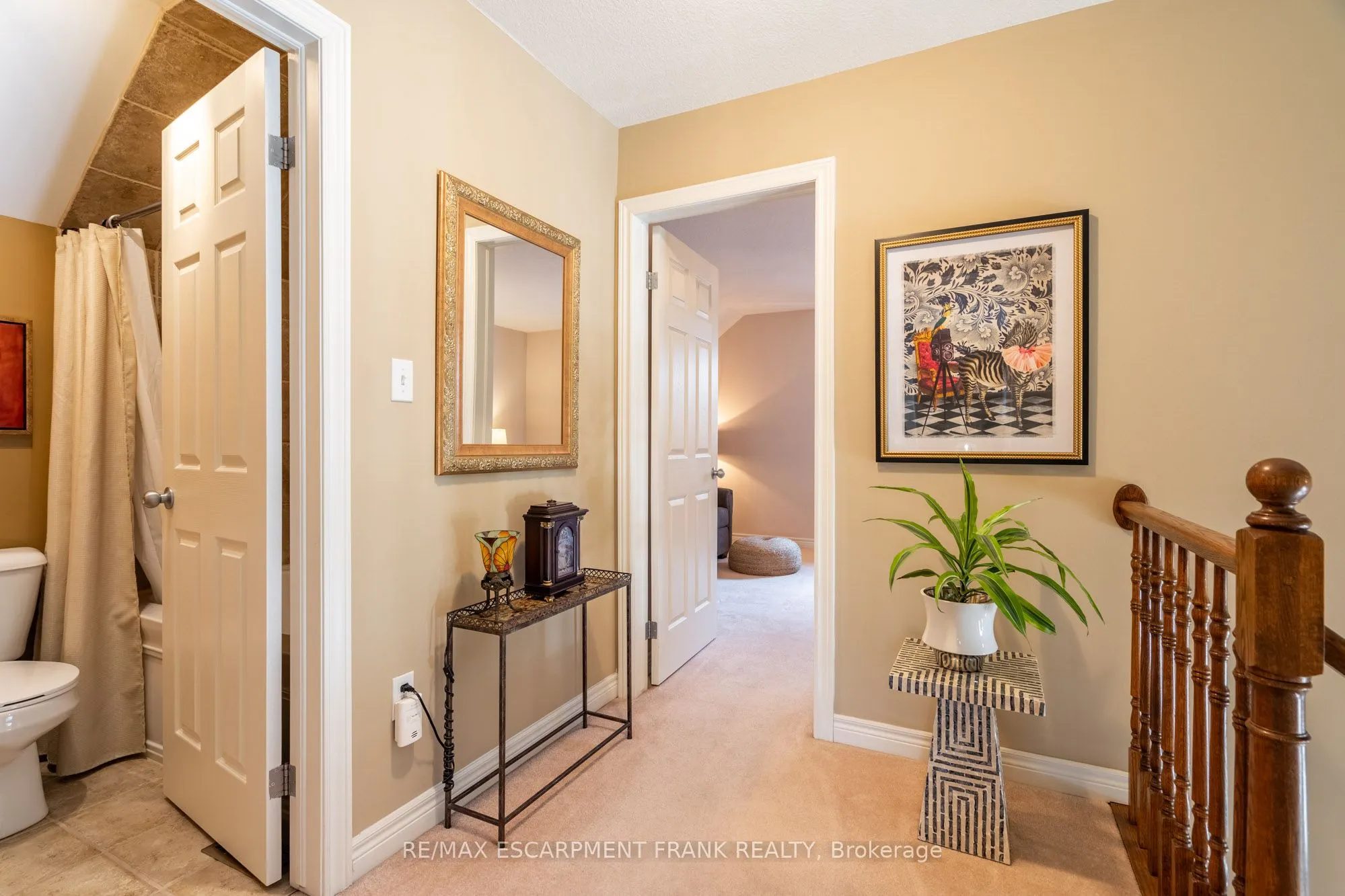 195 WILSON Street W, #6