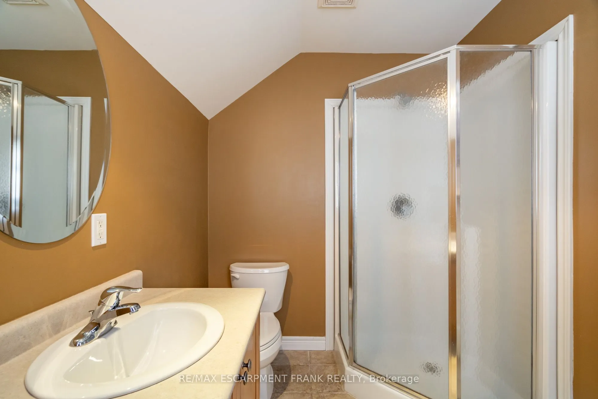 195 WILSON Street W, #6