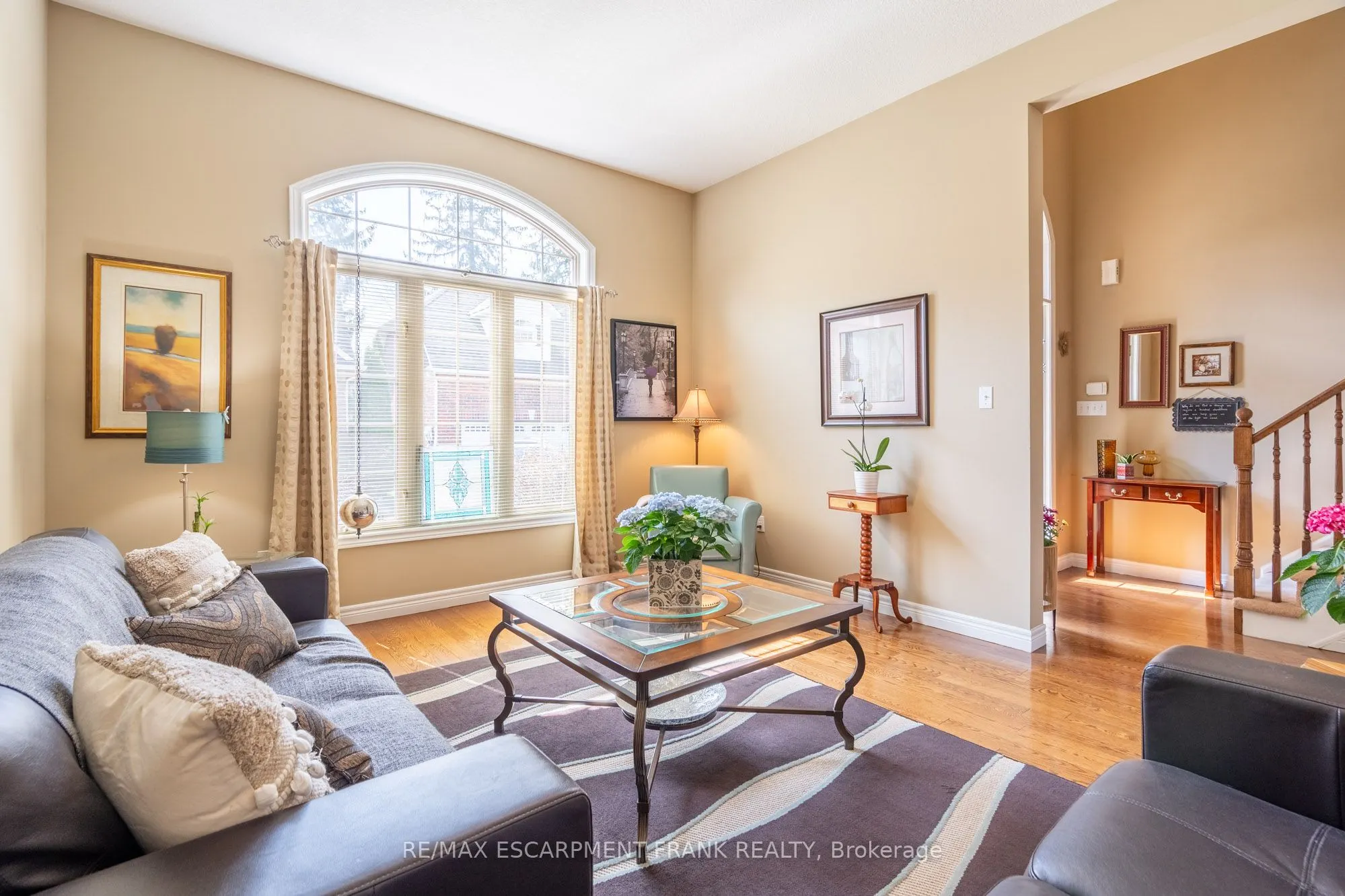 195 WILSON Street W, #6