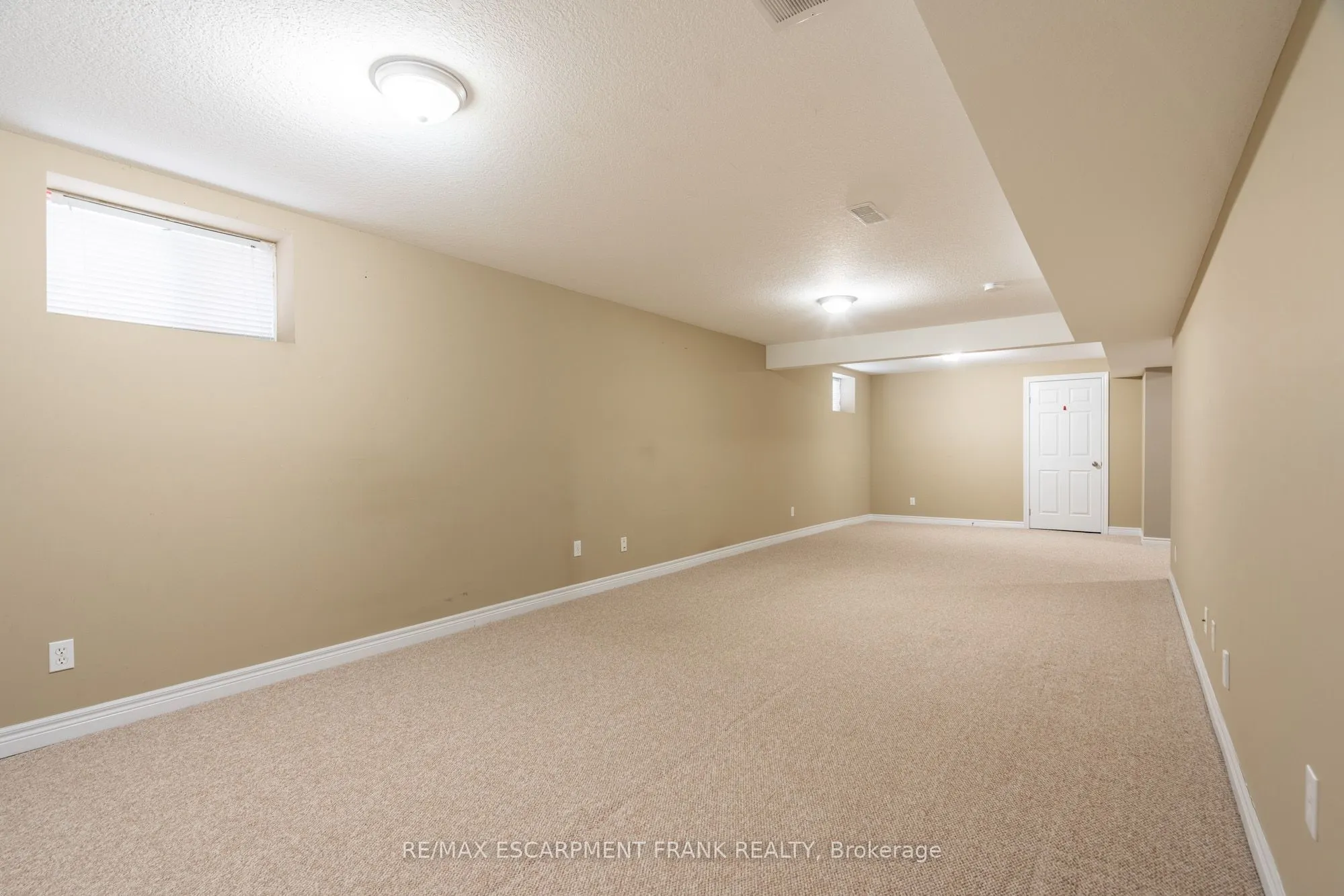 195 WILSON Street W, #6