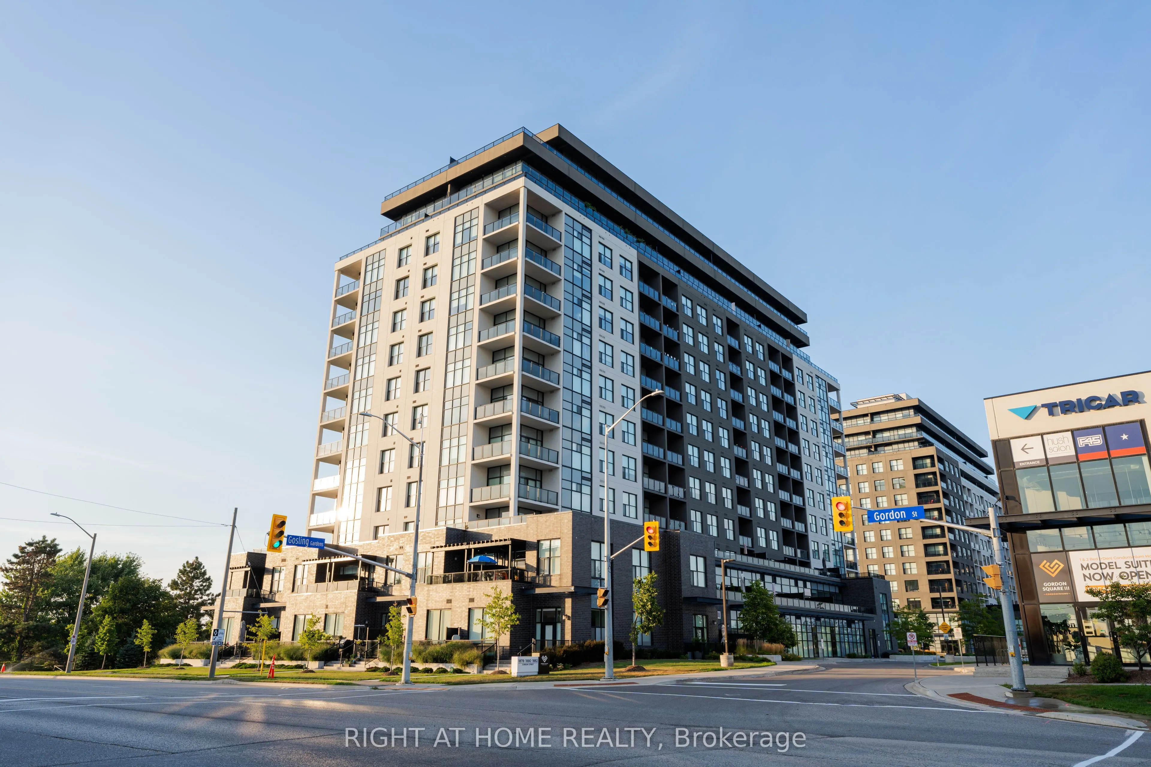 1878 Gordon Street, #812
