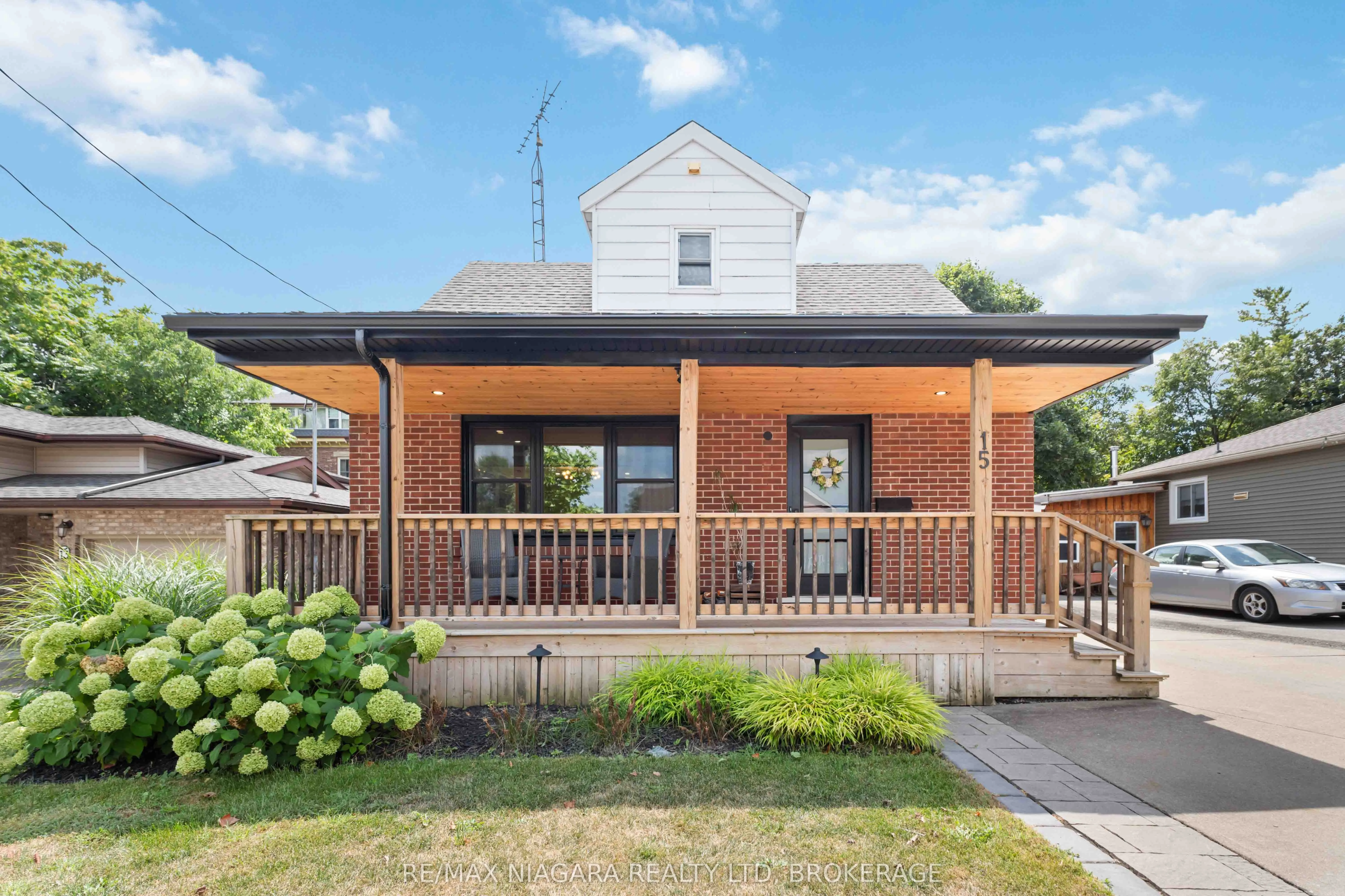 15 Conlon Crescent
