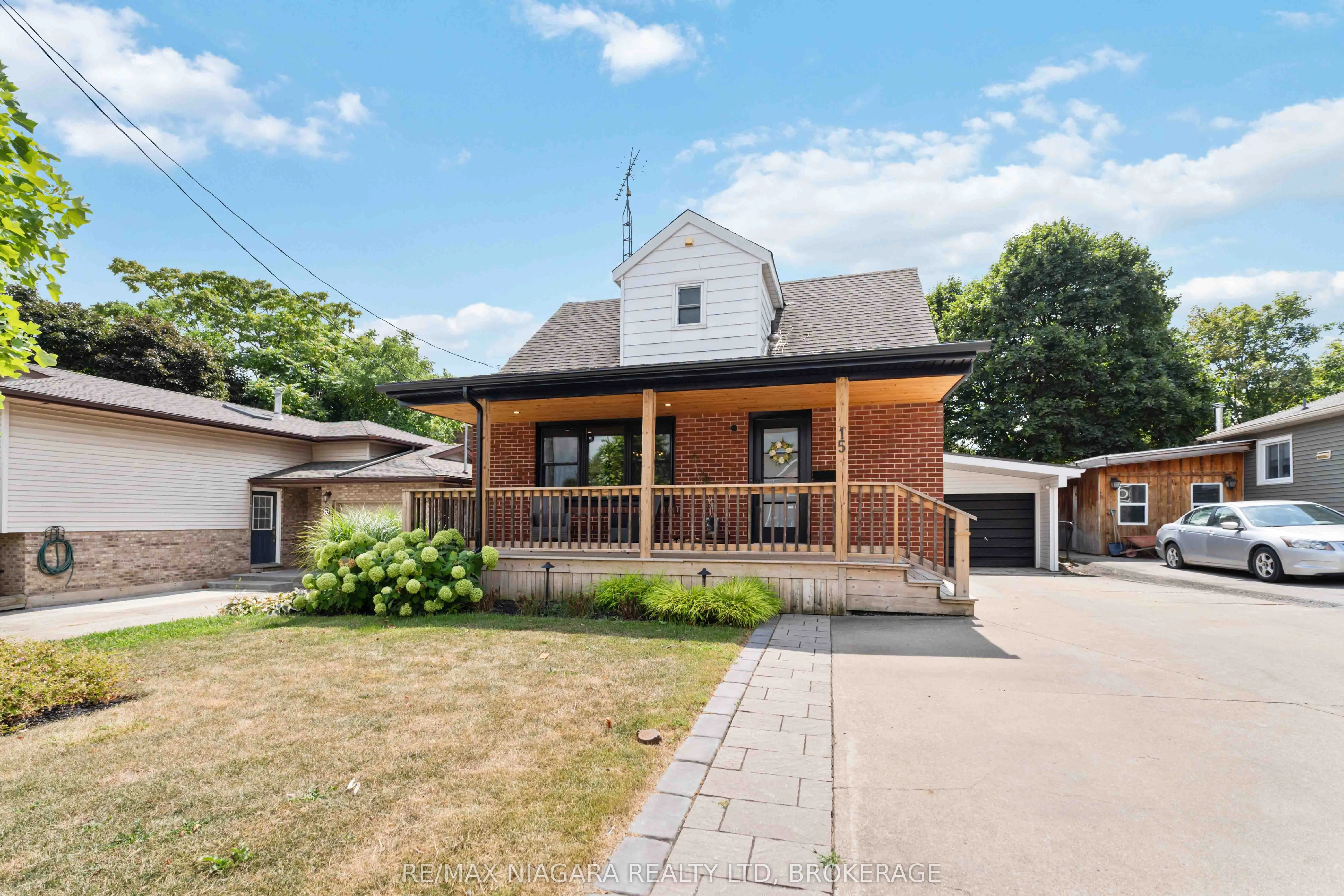 15 Conlon Crescent