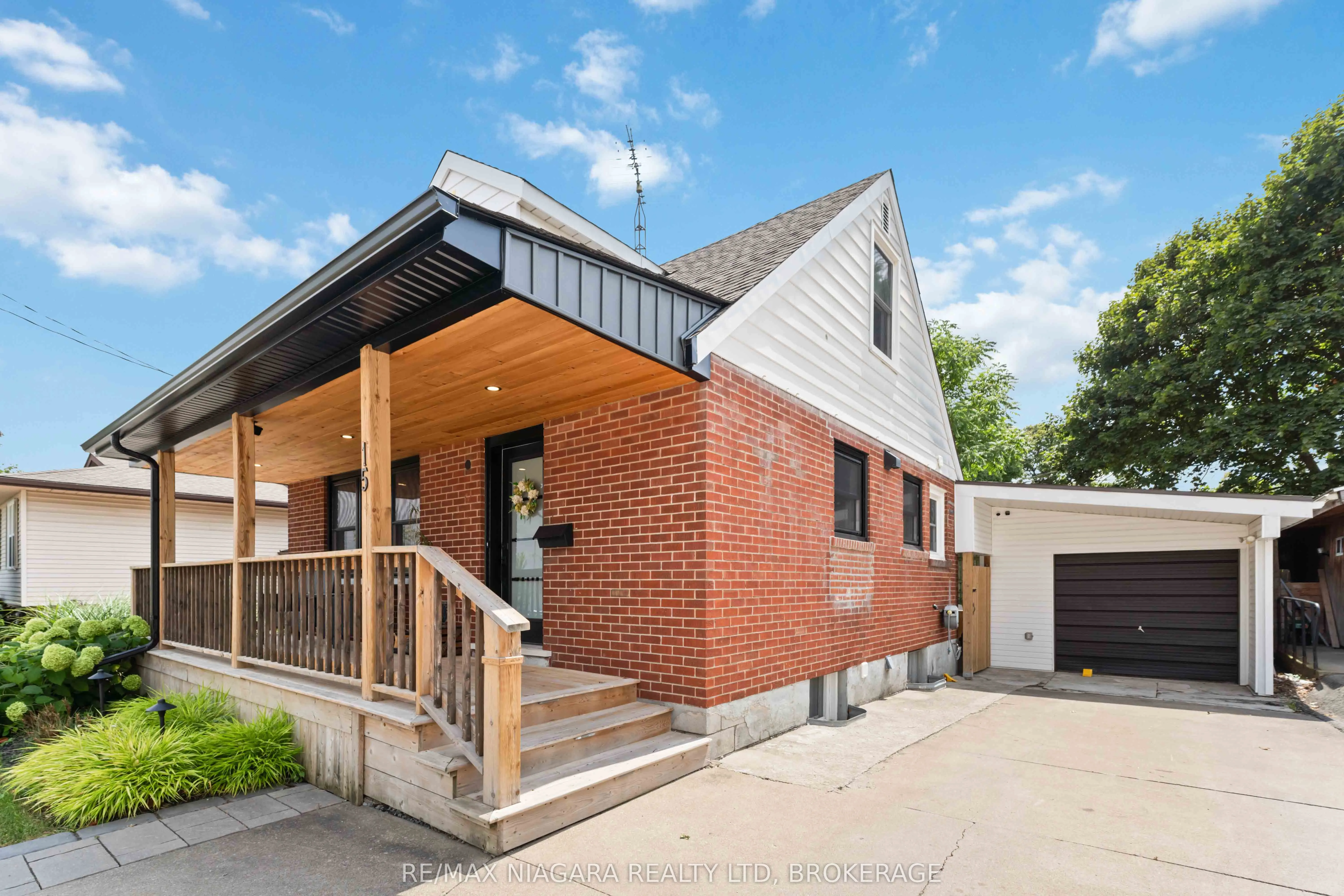 15 Conlon Crescent