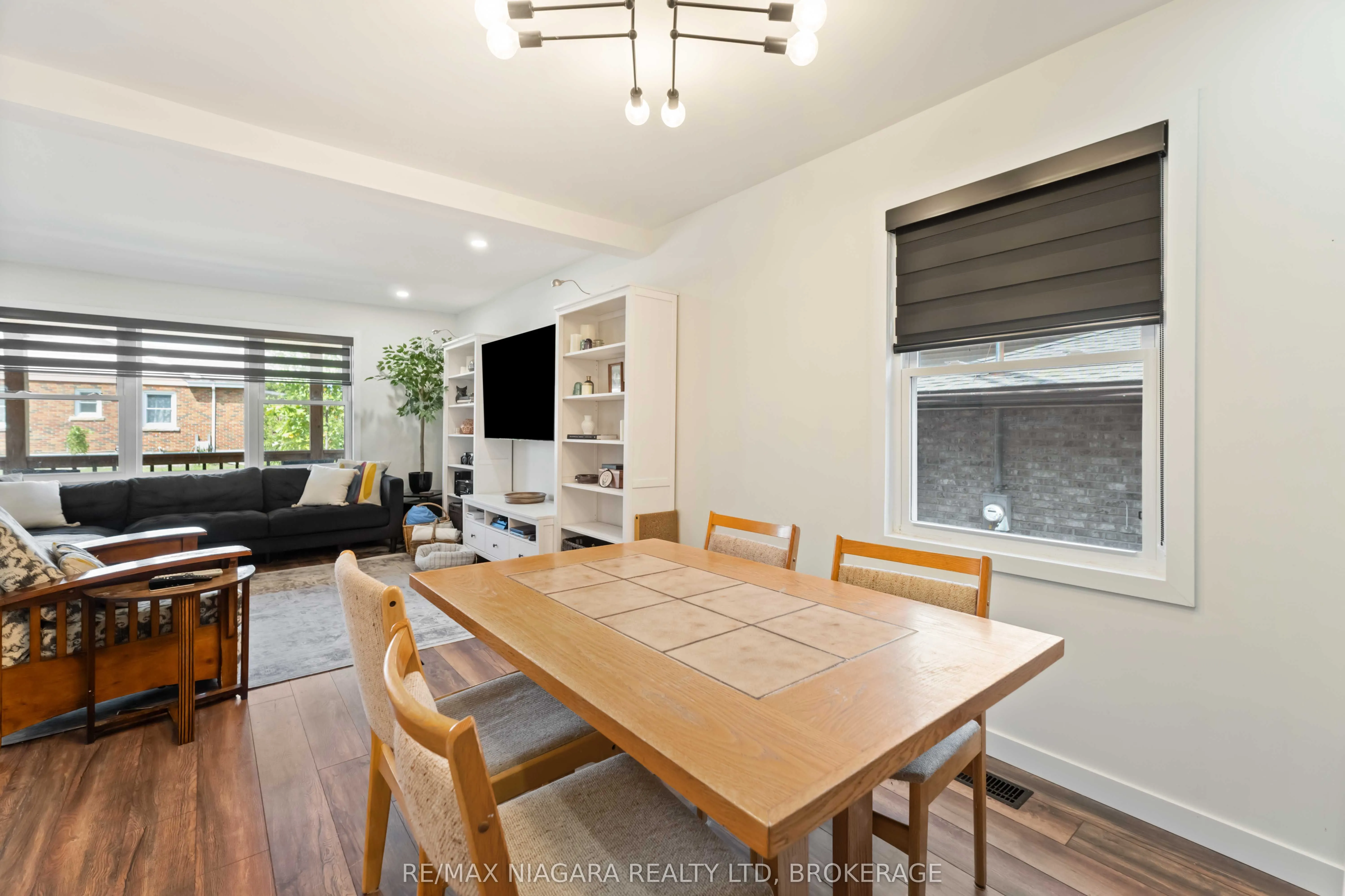 15 Conlon Crescent