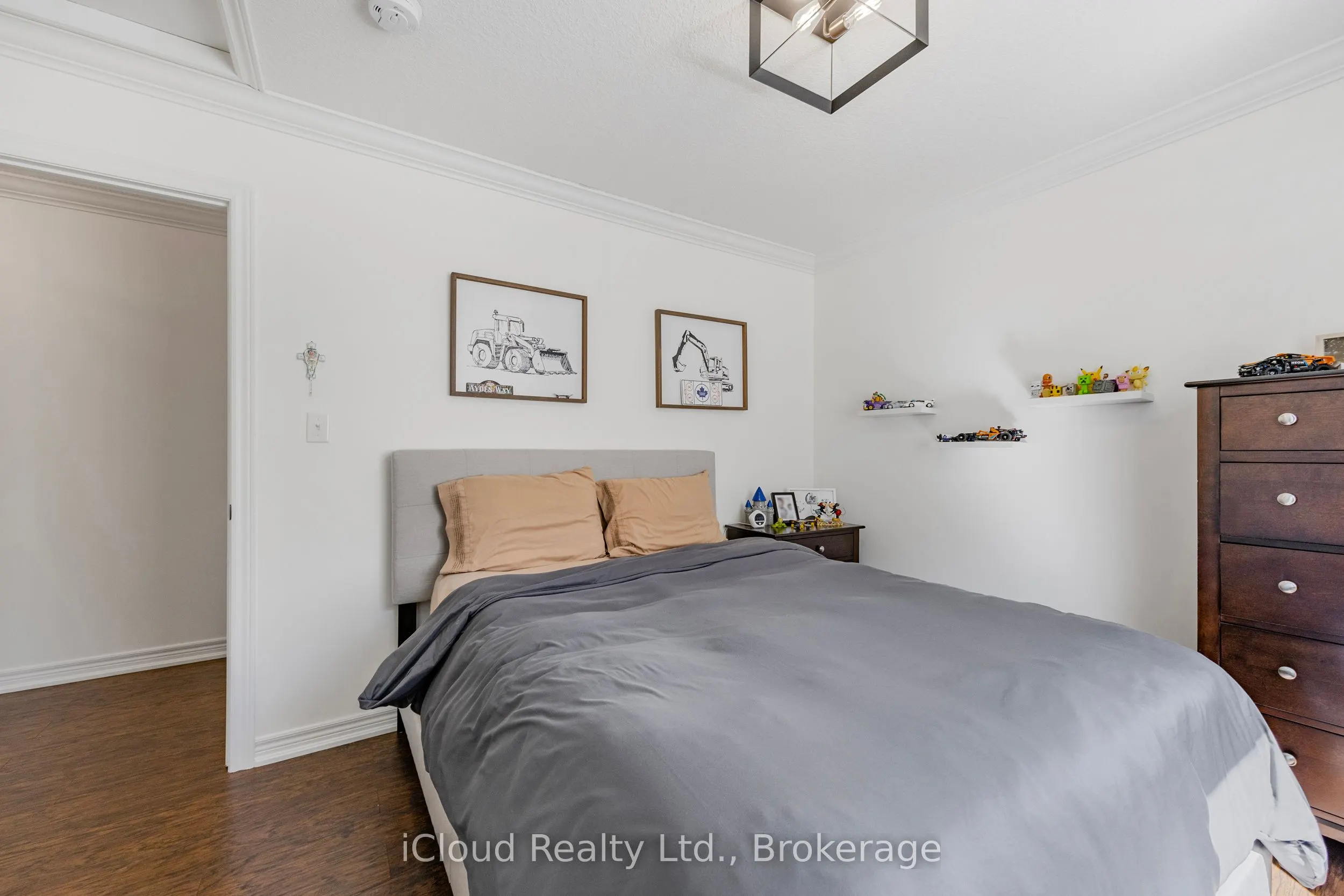 121 Green Gate Boulevard