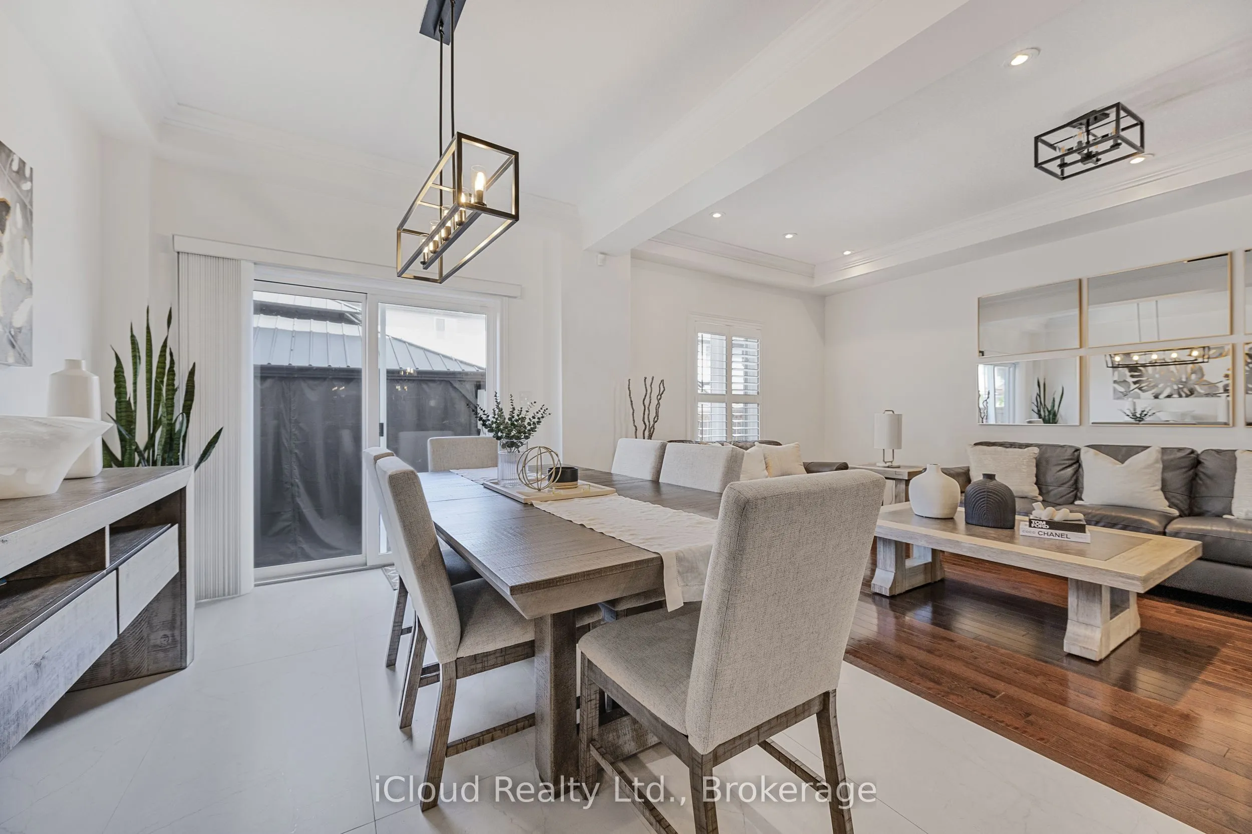 121 Green Gate Boulevard