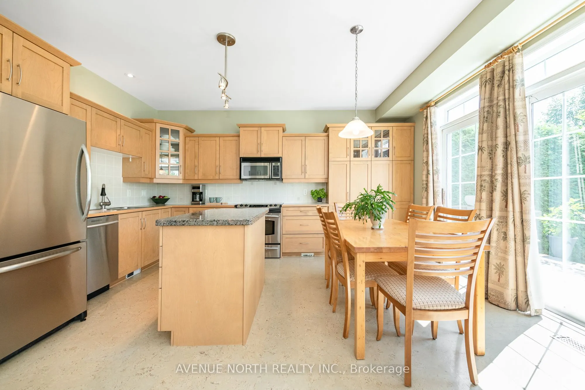 7 Calderwood Way