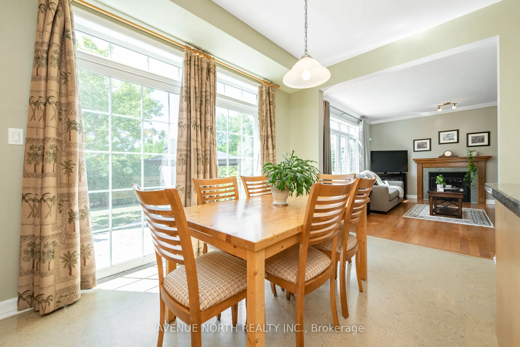 7 Calderwood Way