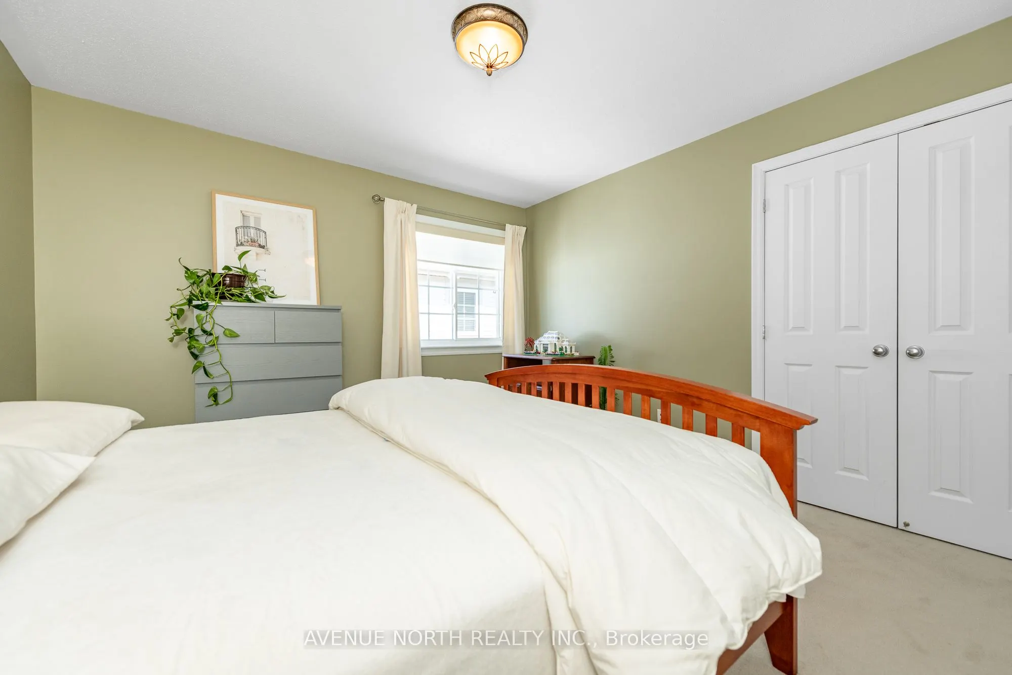 7 Calderwood Way