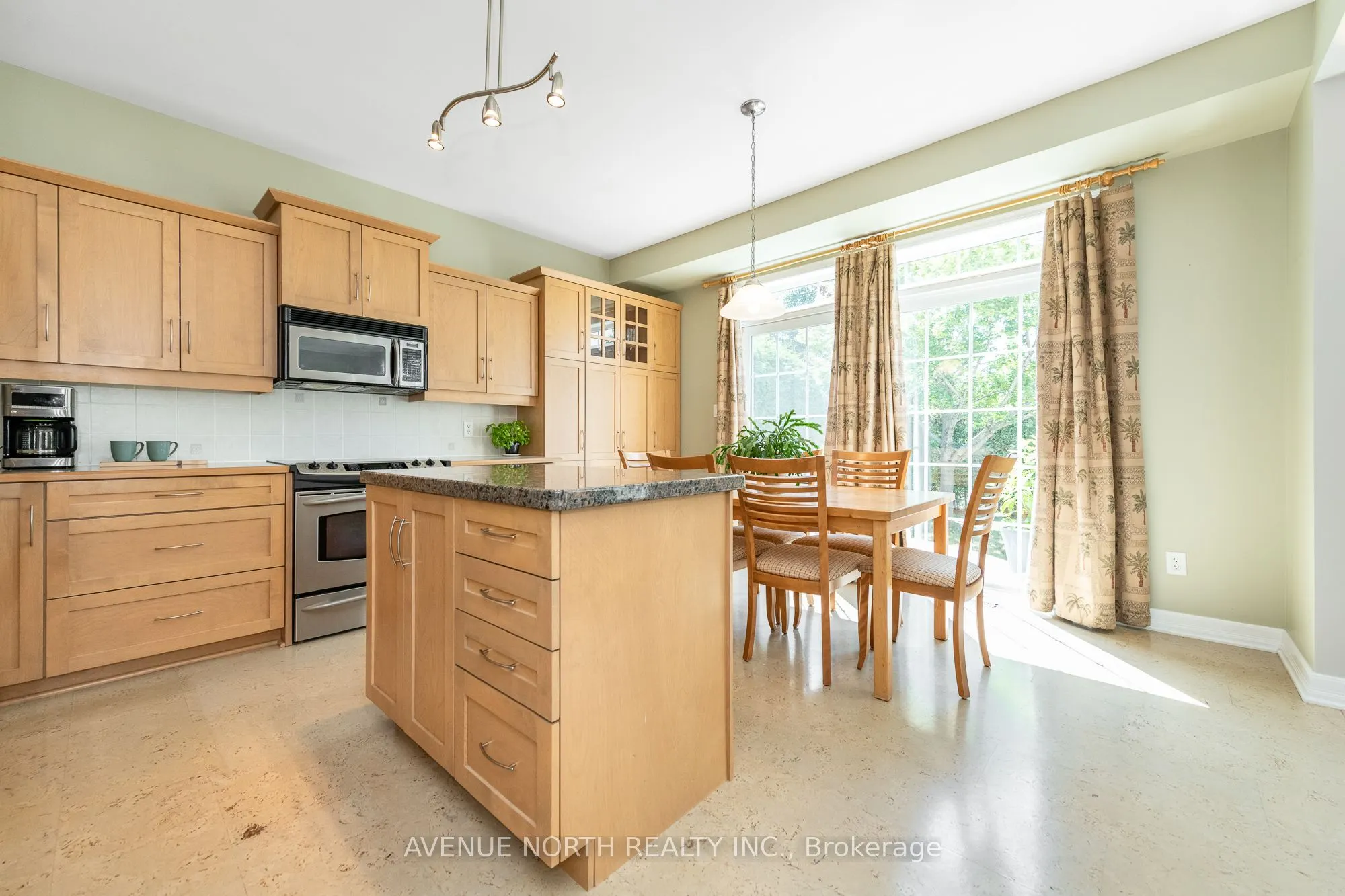 7 Calderwood Way