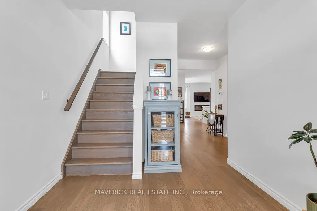 21 CHAMBERLAIN Avenue