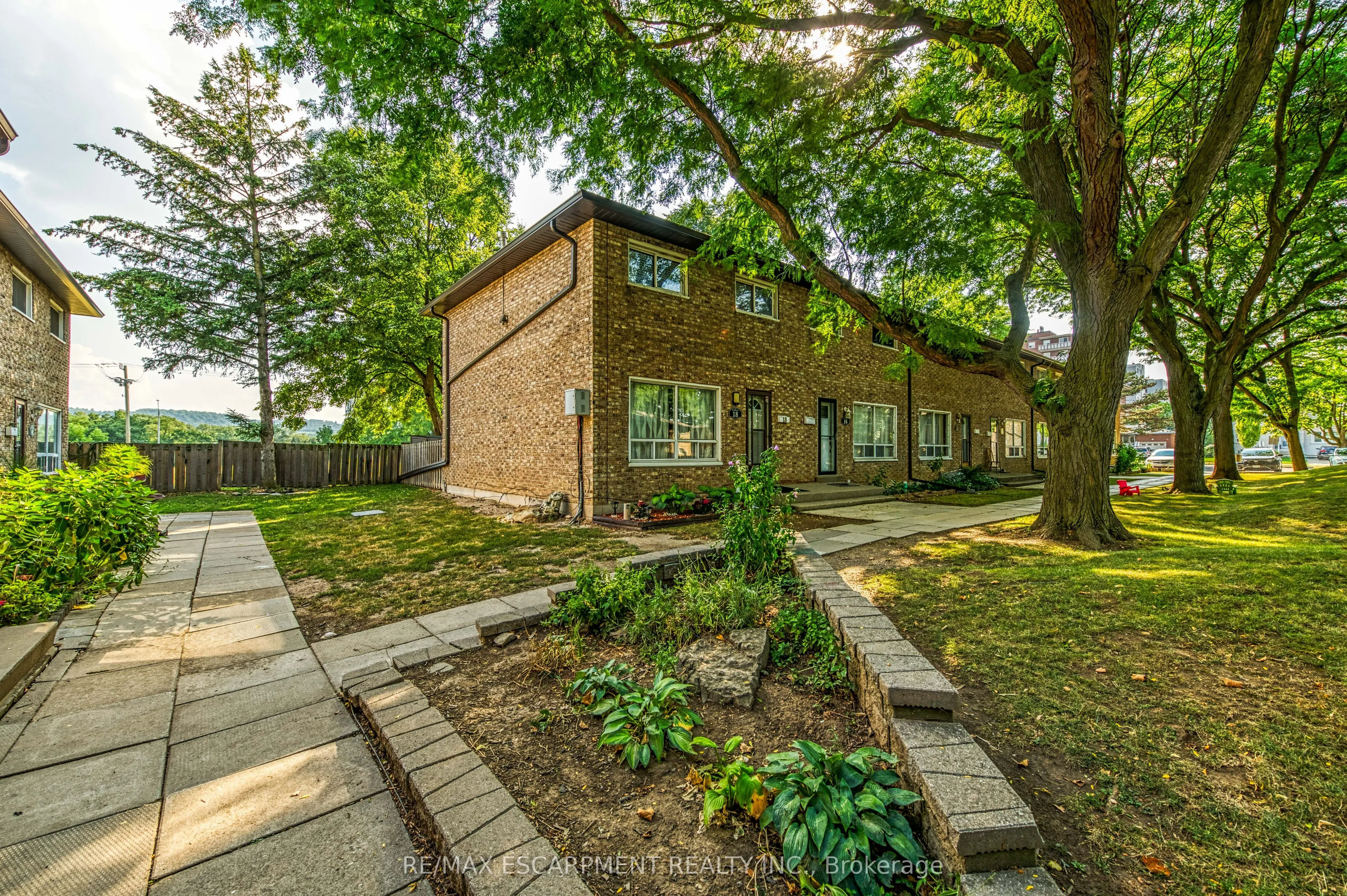 18 Riverdale Drive, #25