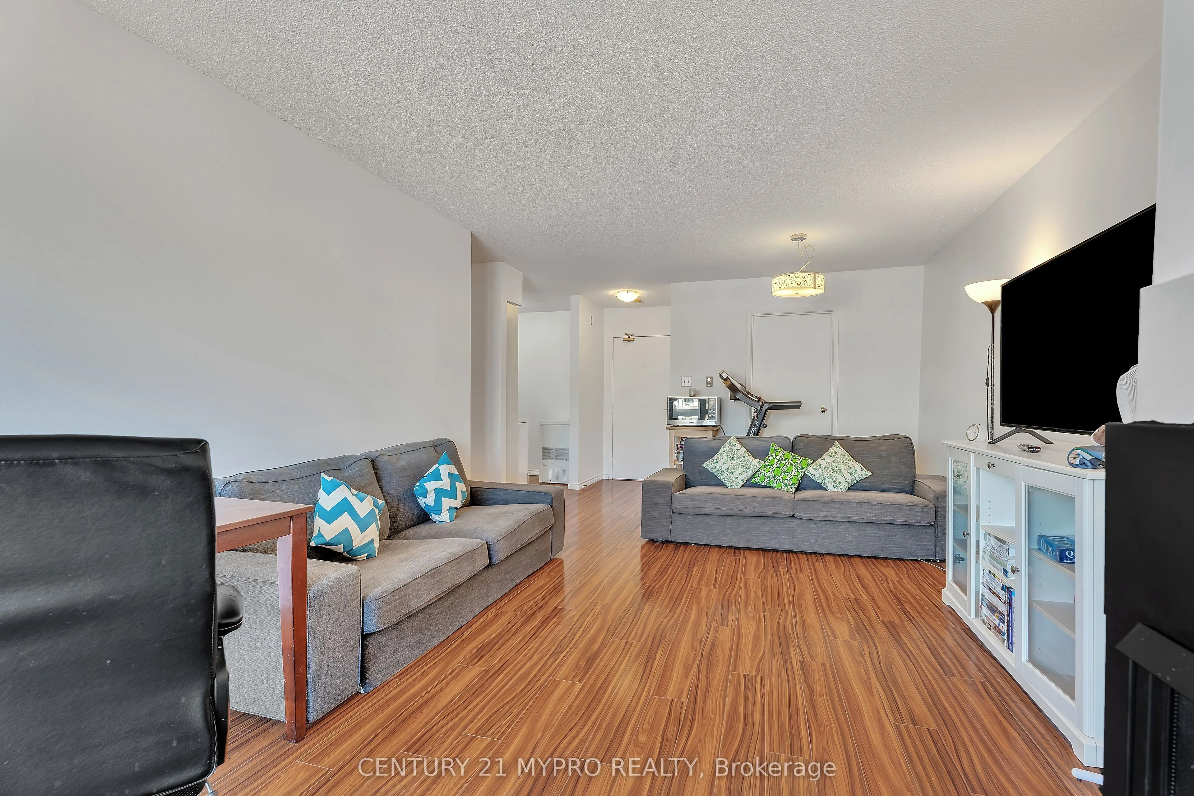 1 Jacksway Crescent, #410