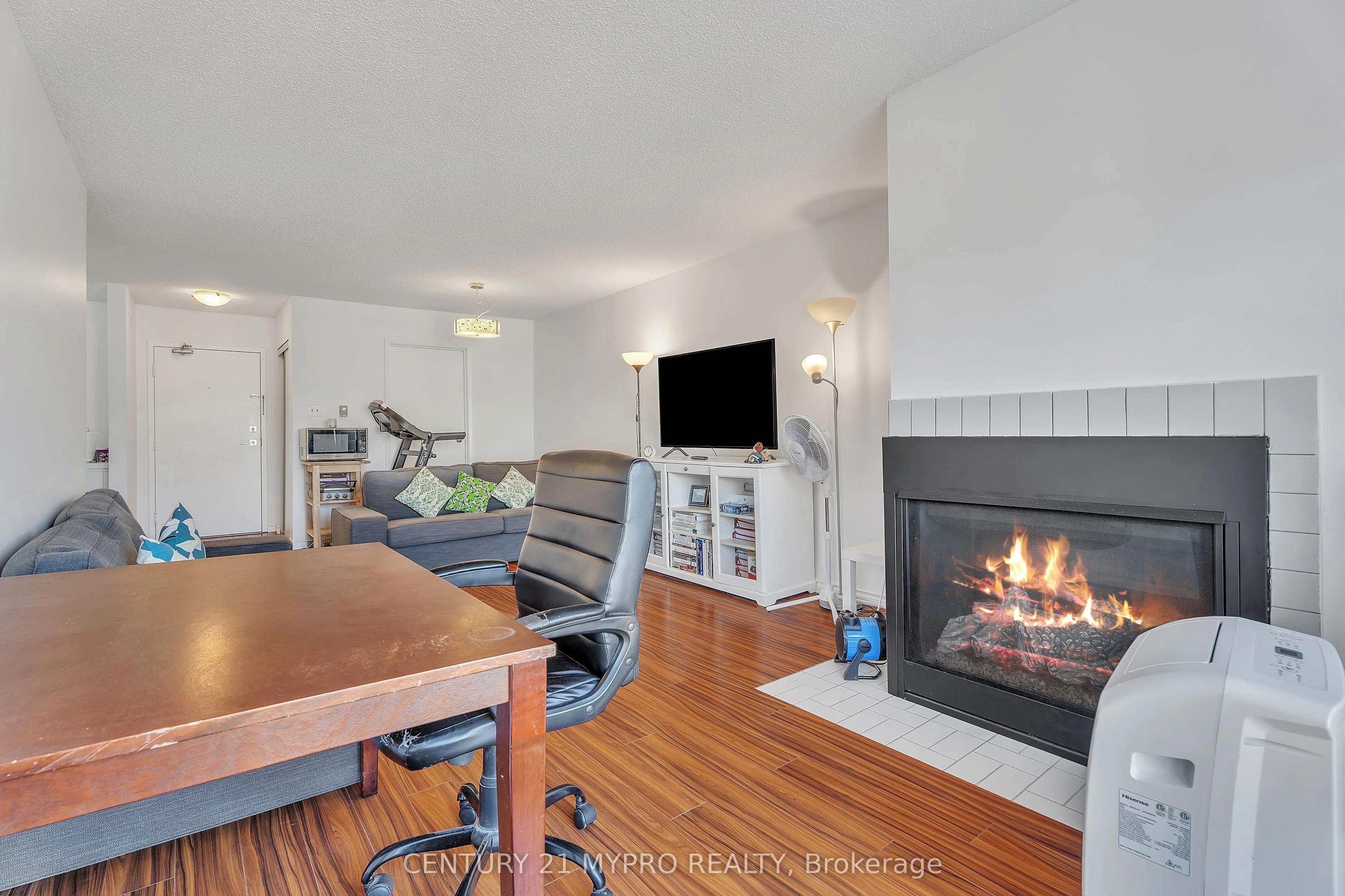 1 Jacksway Crescent, #410