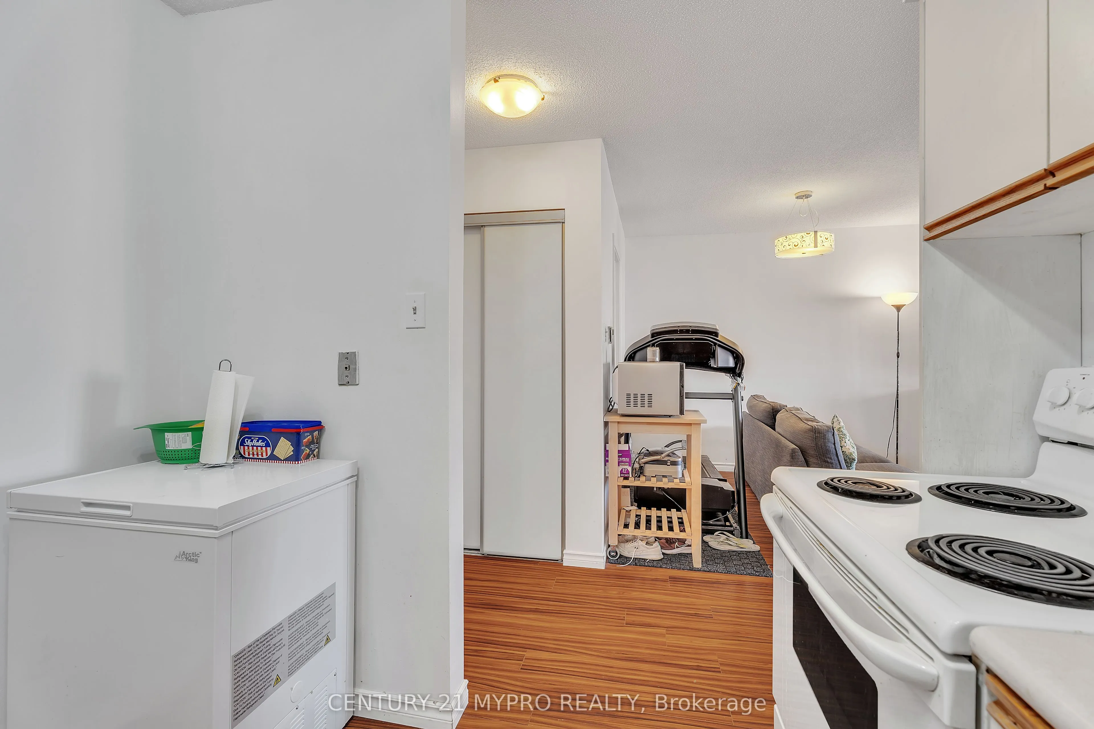 1 Jacksway Crescent, #410