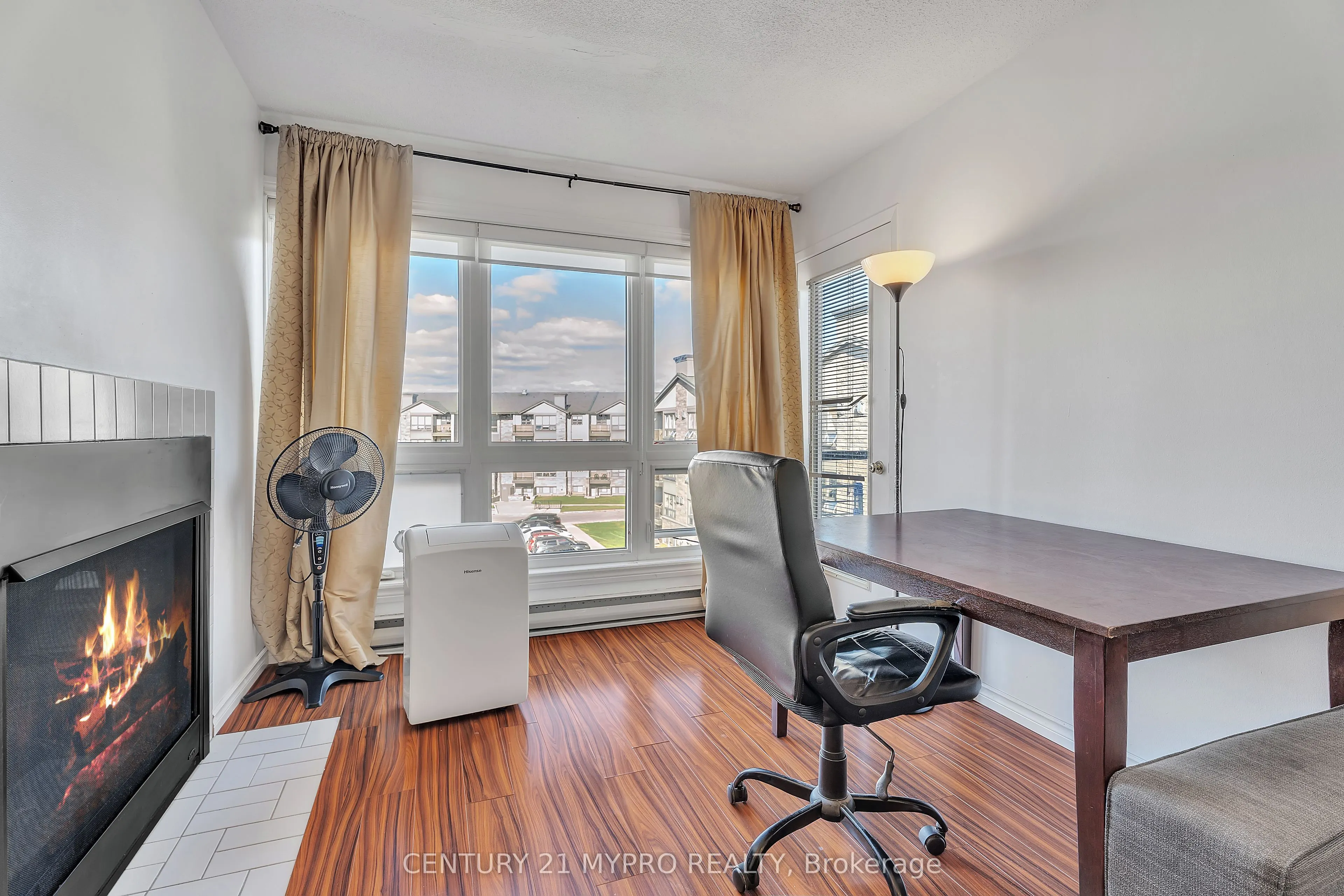 1 Jacksway Crescent, #410