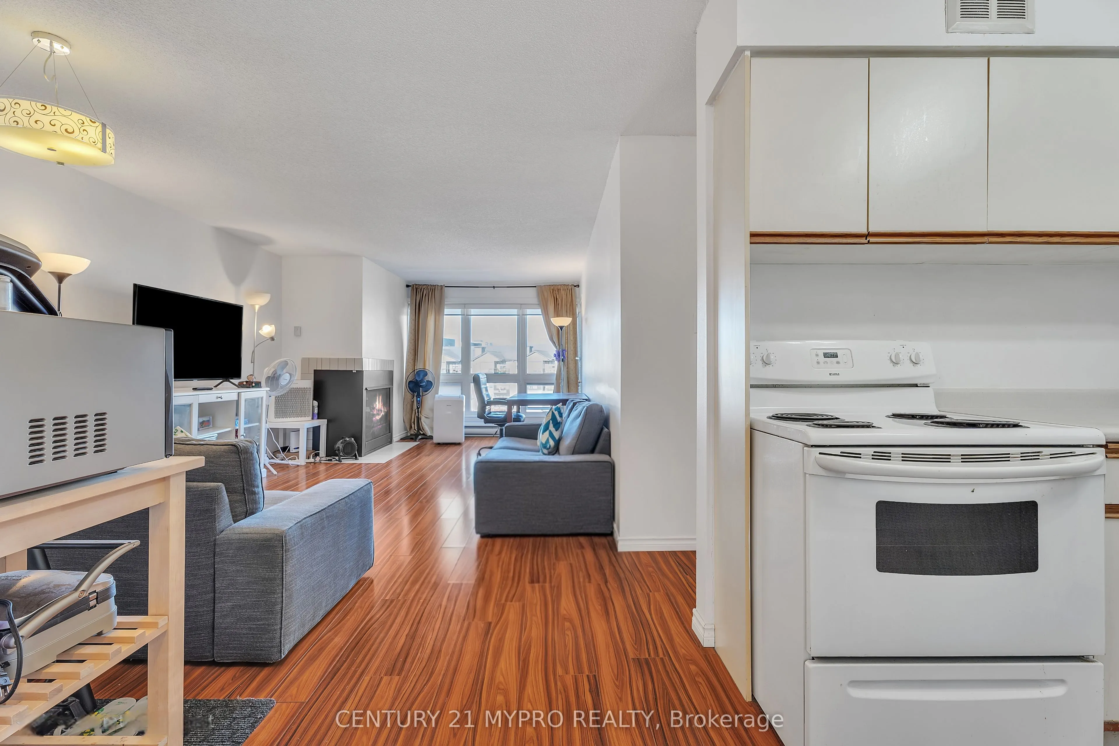 1 Jacksway Crescent, #410
