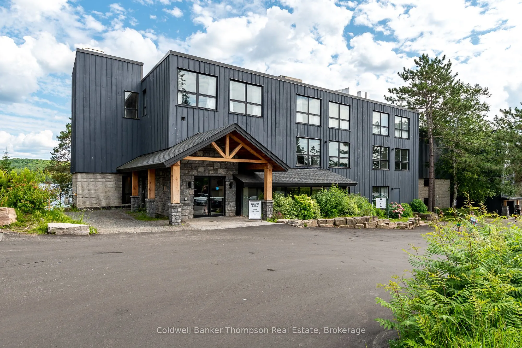 1 Deerhurst Bayshore Drive, #423