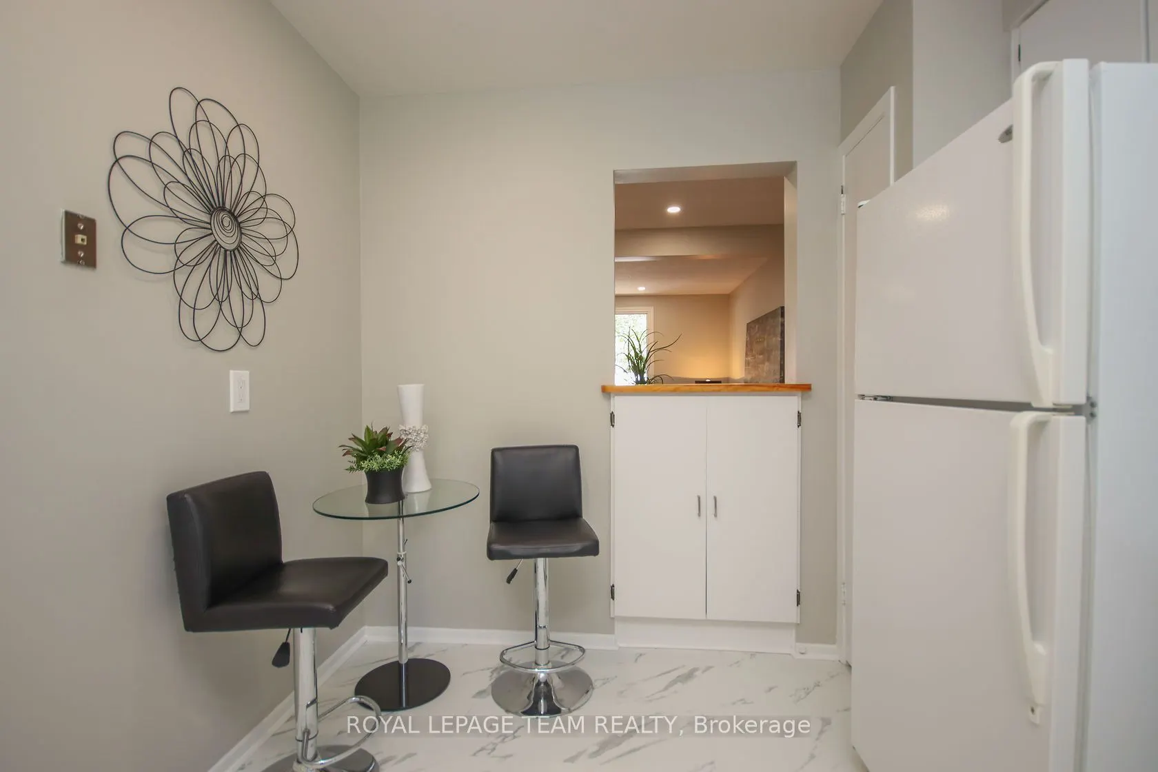 1427 Palmerston Drive, #203
