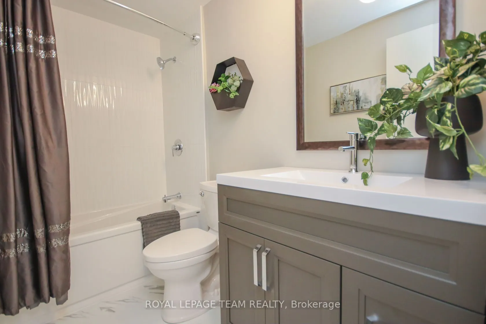 1427 Palmerston Drive, #203
