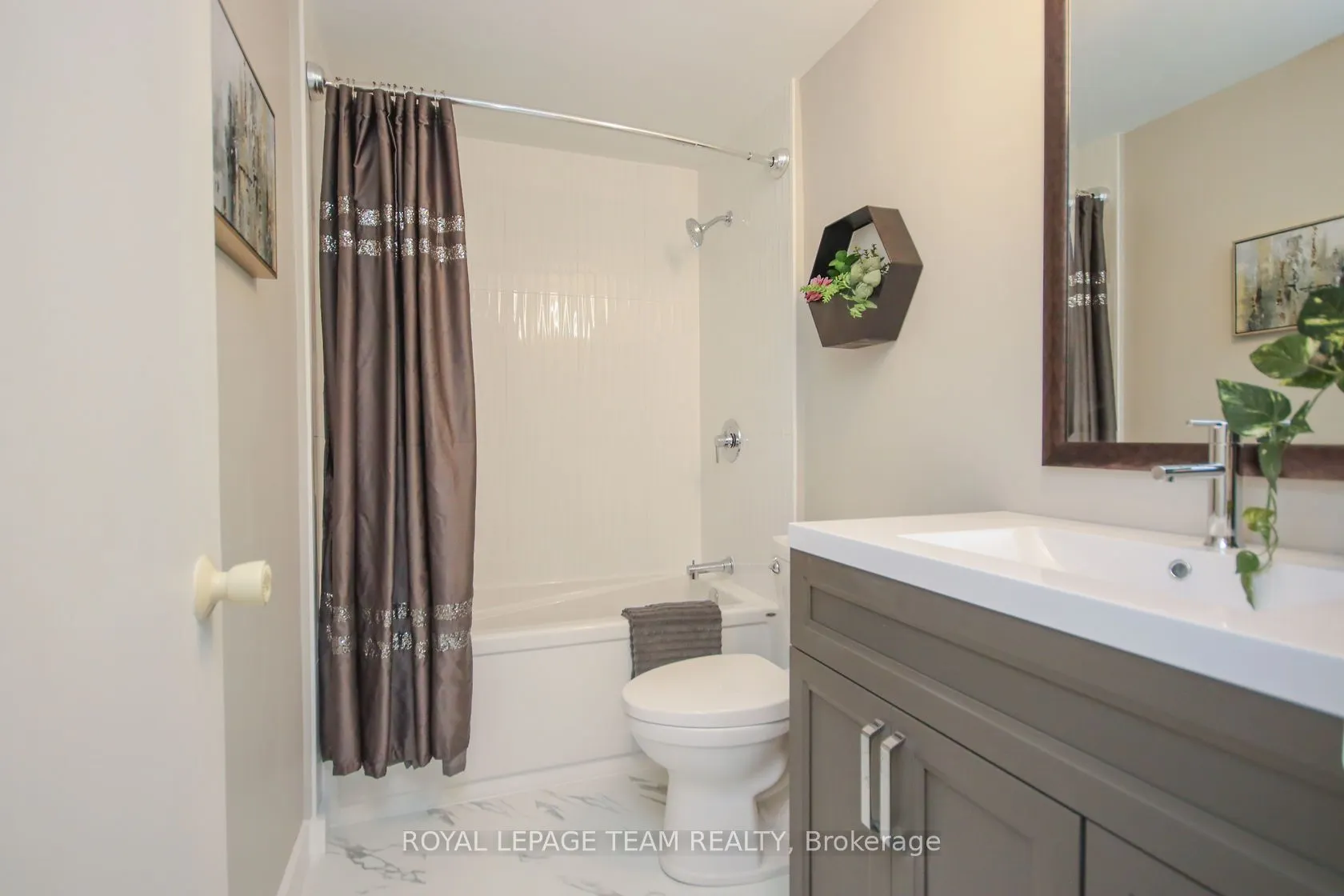 1427 Palmerston Drive, #203