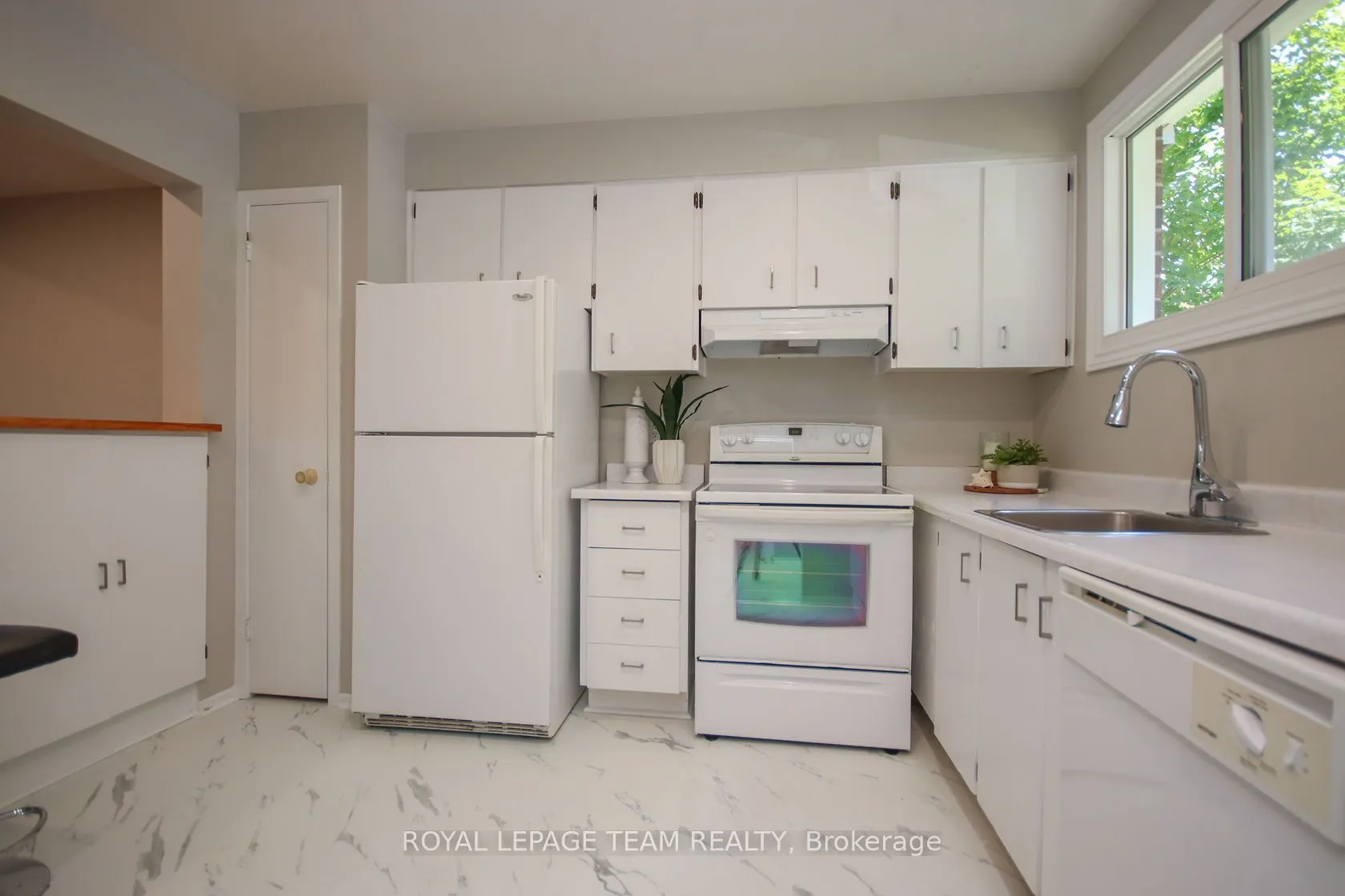 1427 Palmerston Drive, #203