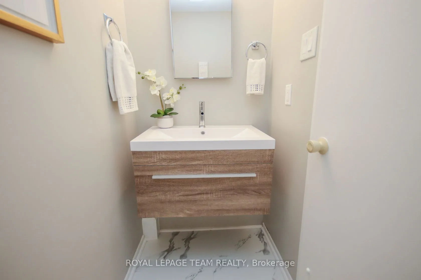 1427 Palmerston Drive, #203