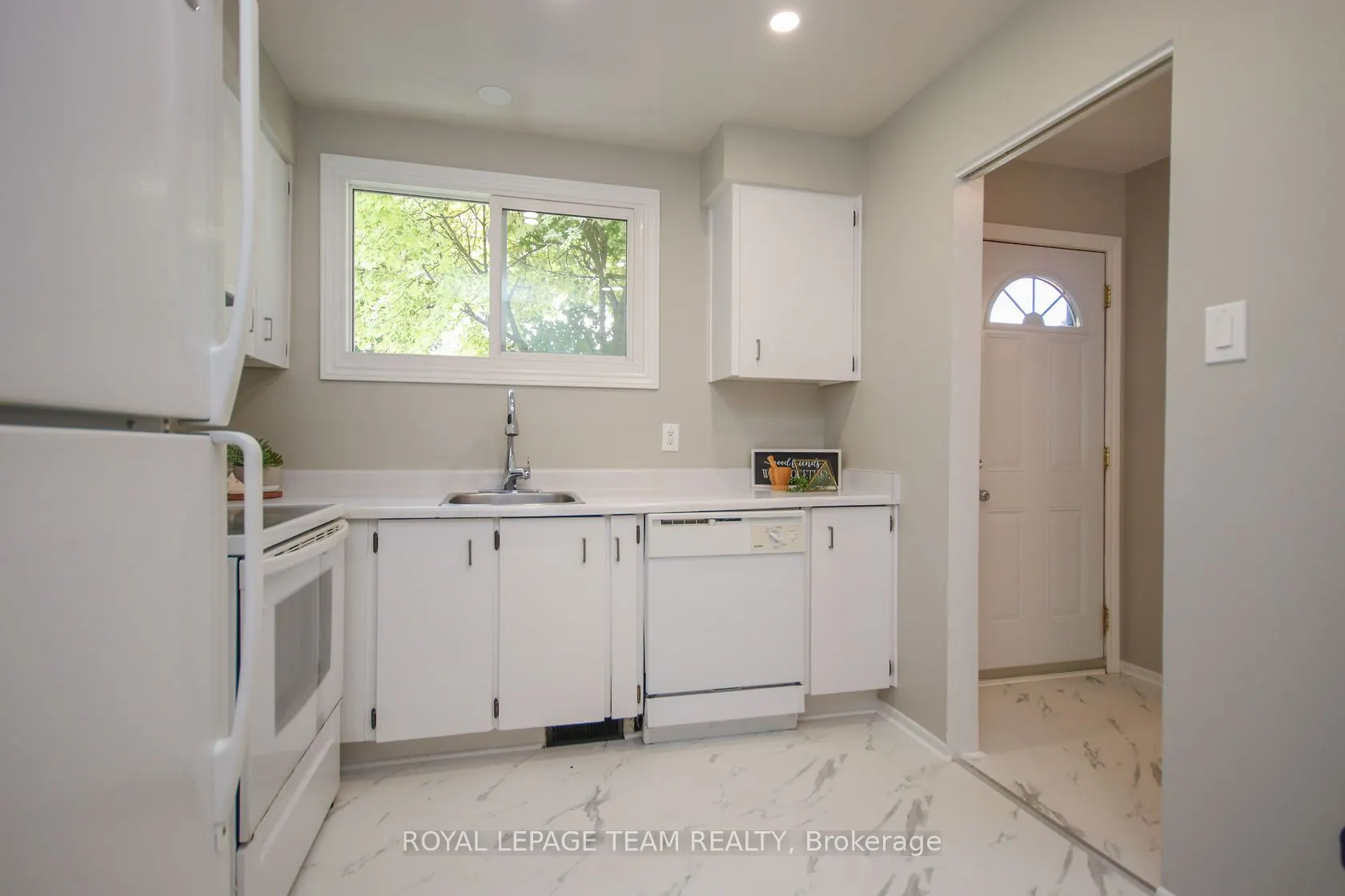 1427 Palmerston Drive, #203
