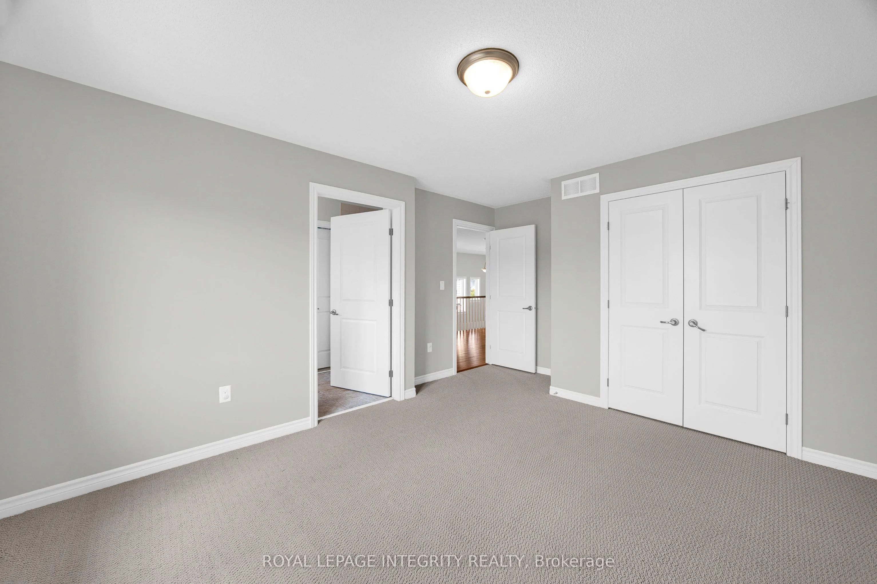 514 Carina Crescent