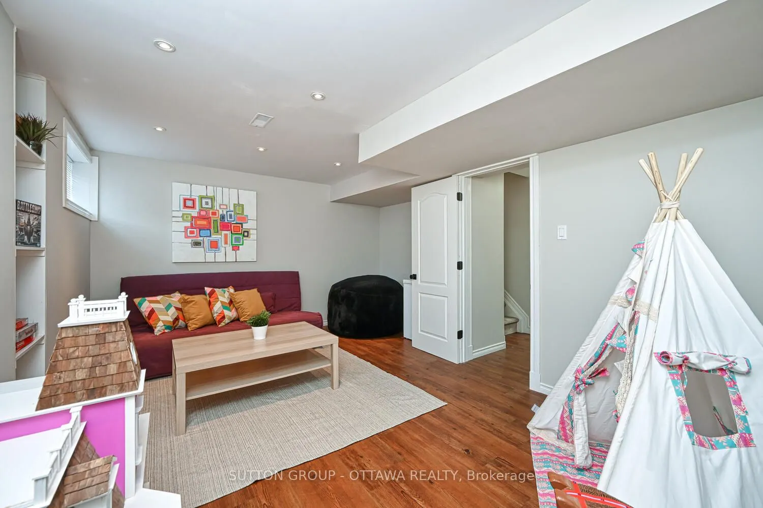 329 West Ridge Drive