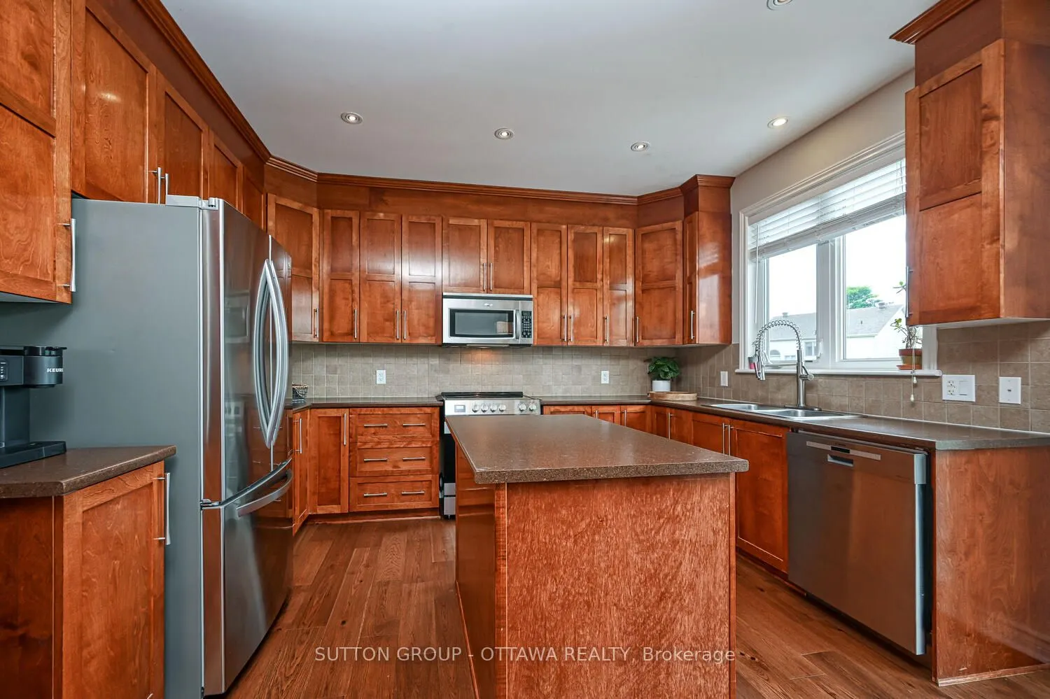329 West Ridge Drive