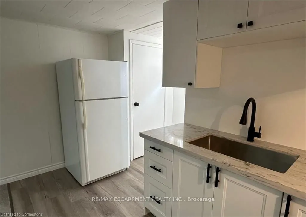 28 Ashland Avenue, #B
