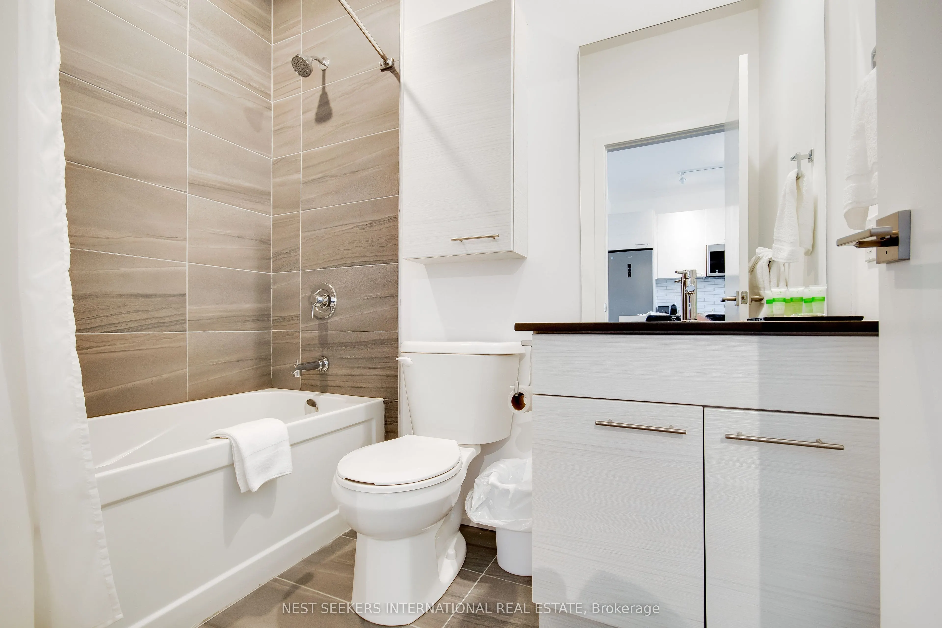 120 Carrick Trail, #411