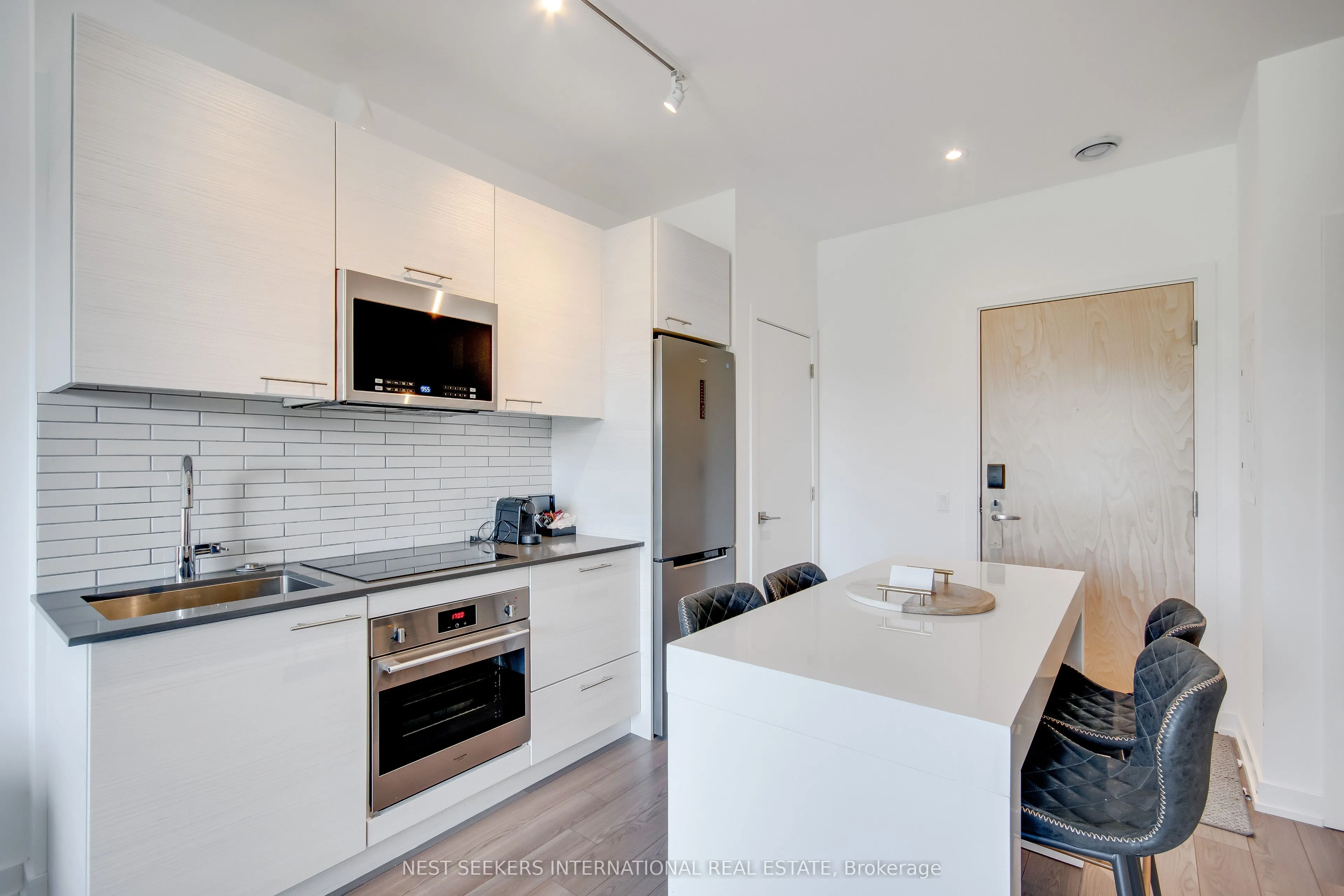 120 Carrick Trail, #411