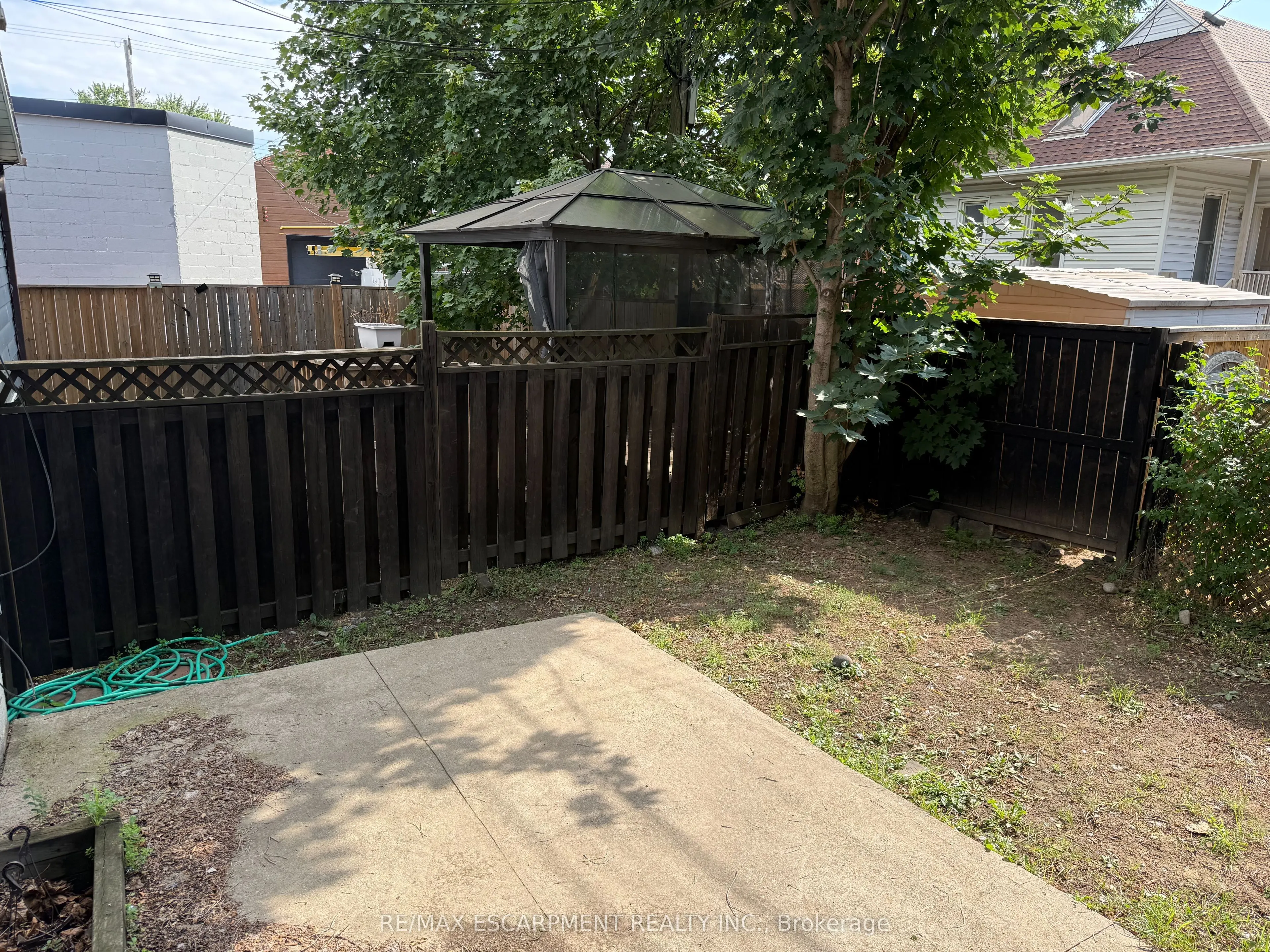 11 GARSIDE Avenue S