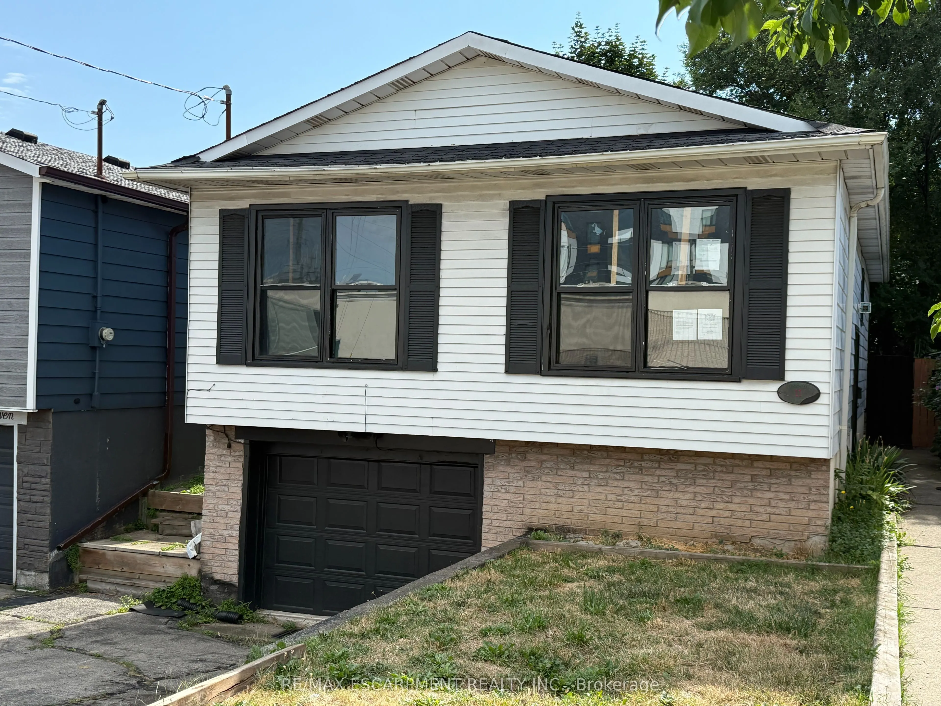 11 GARSIDE Avenue S