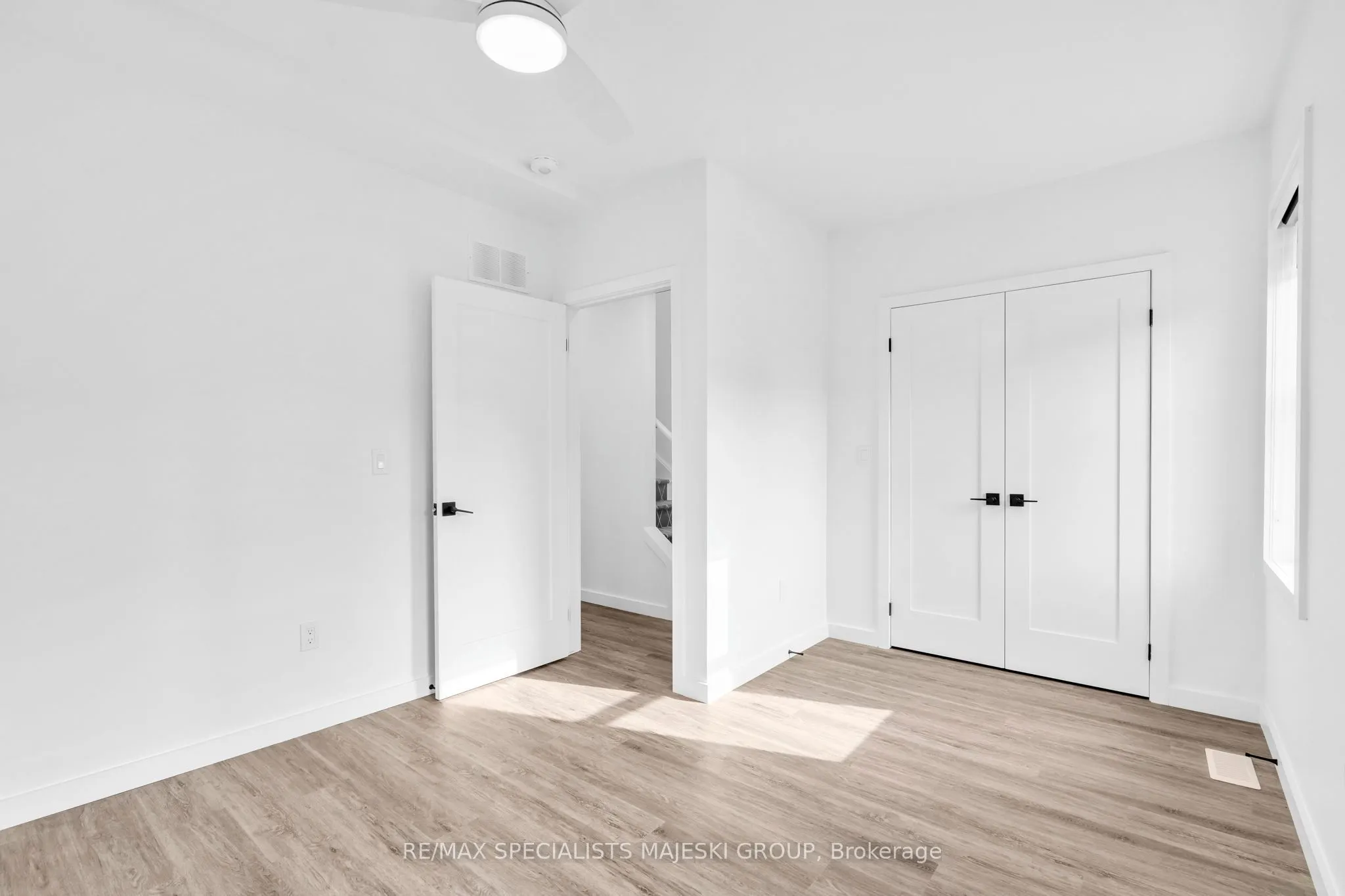 103 Kenilworth Avenue S