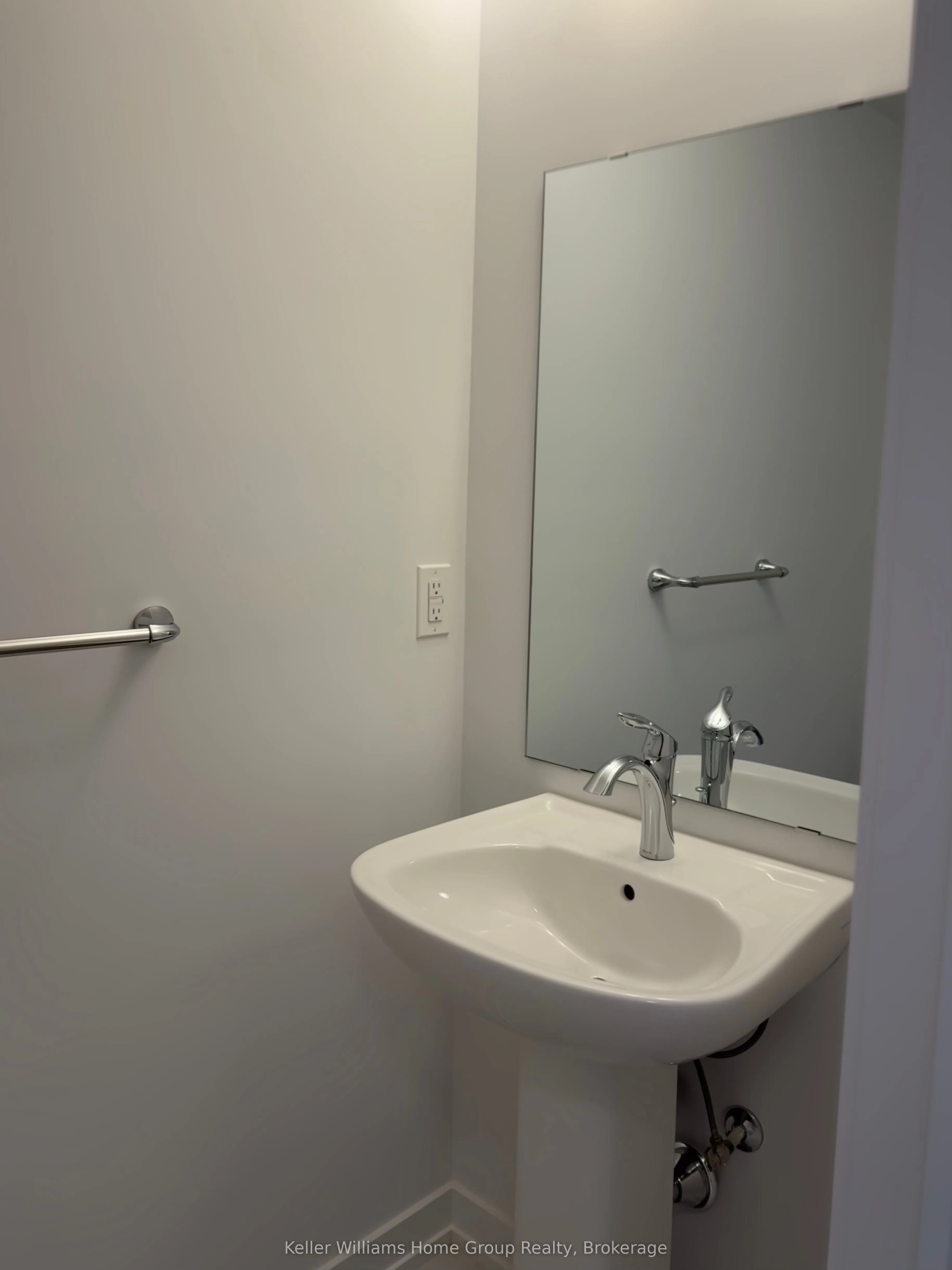 940 St David Street N, #56