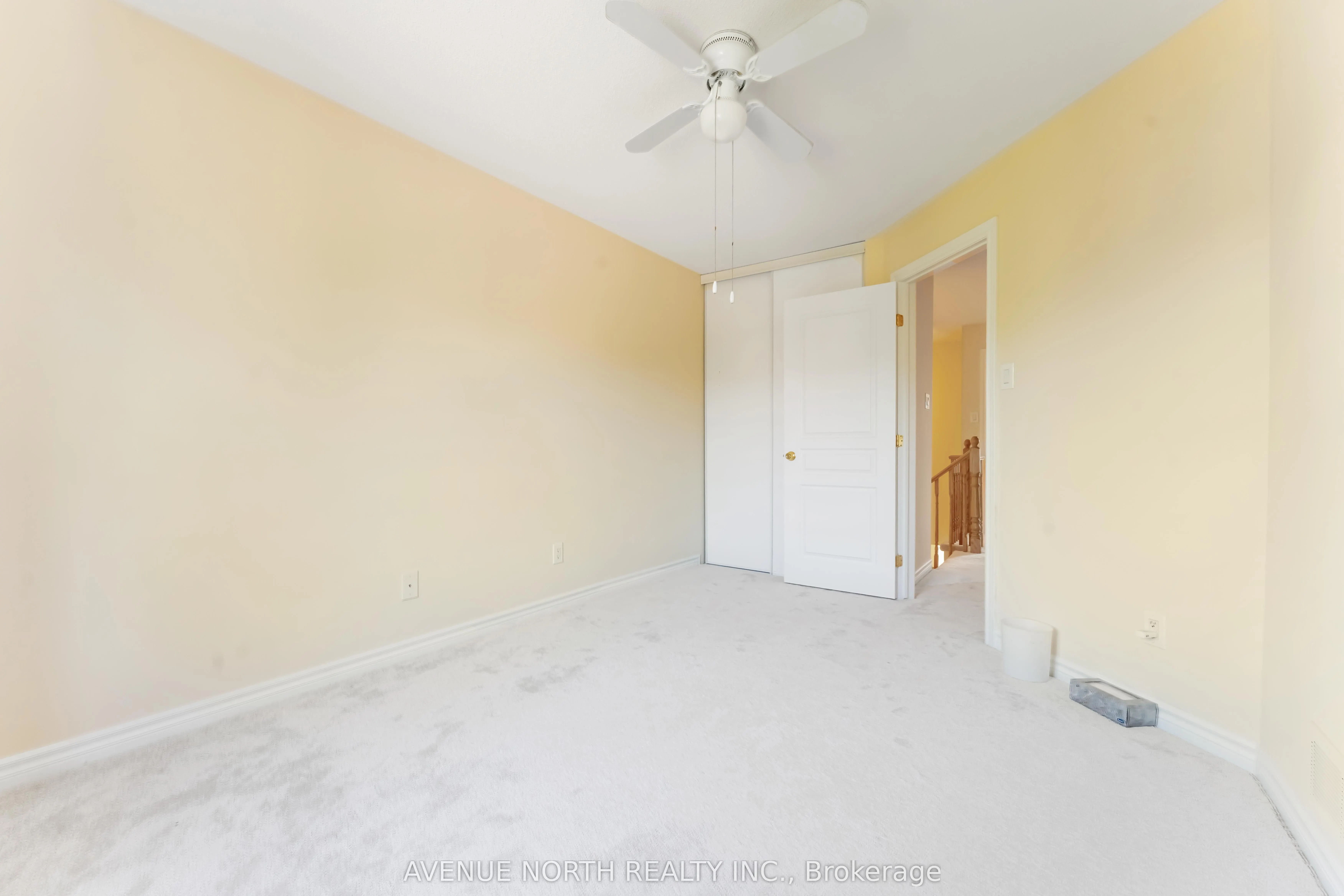 241 Waymark Crescent