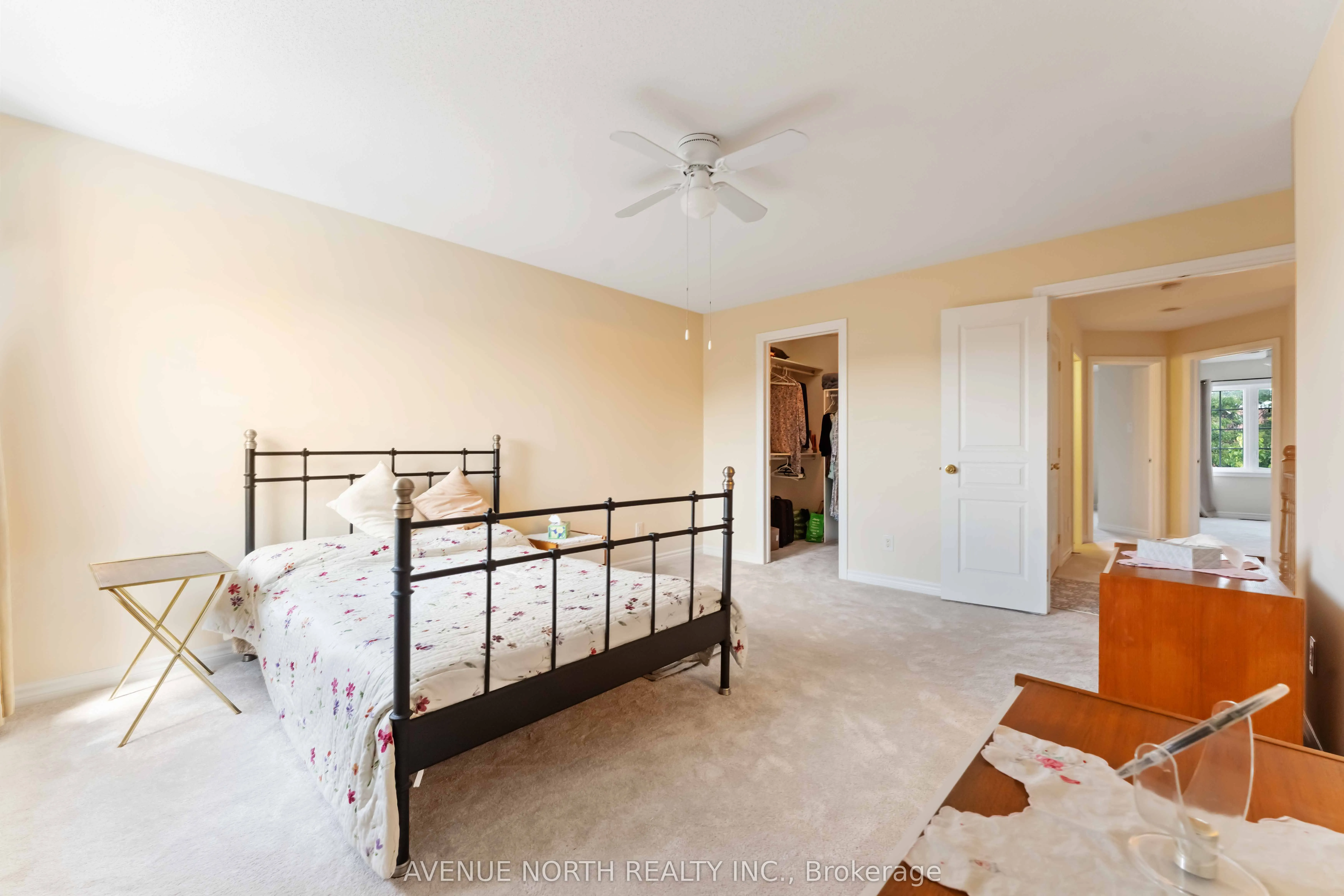 241 Waymark Crescent