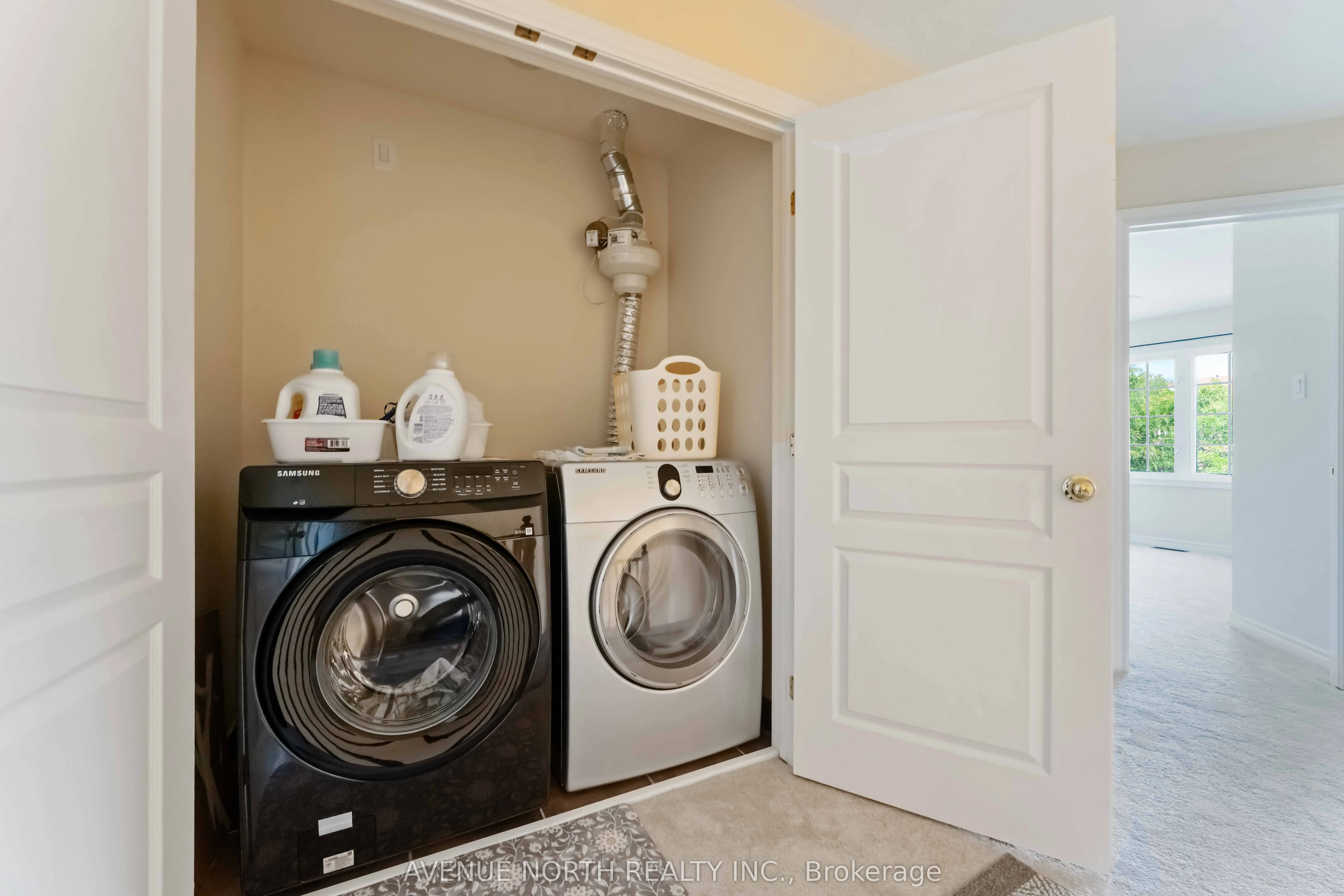 241 Waymark Crescent