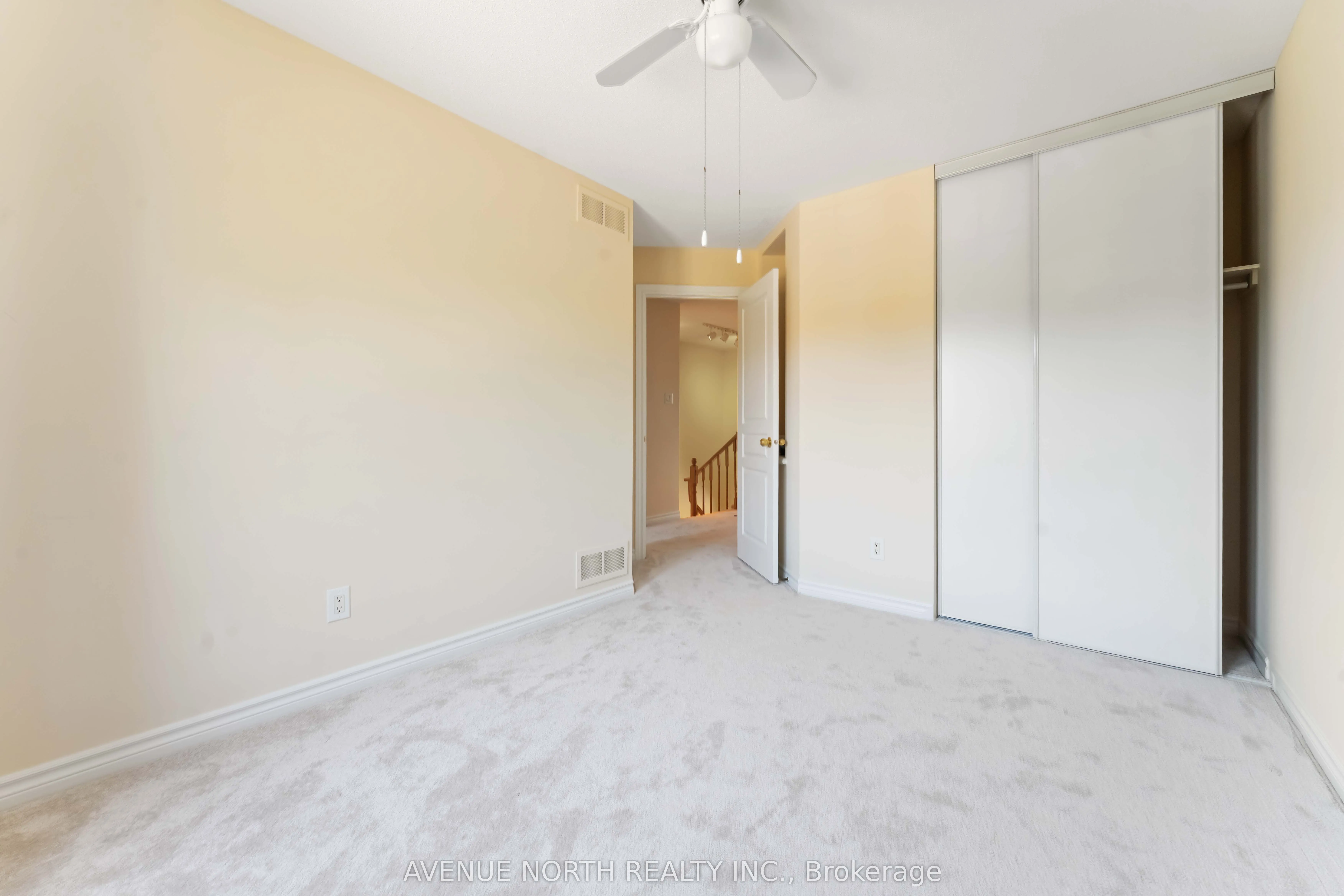 241 Waymark Crescent