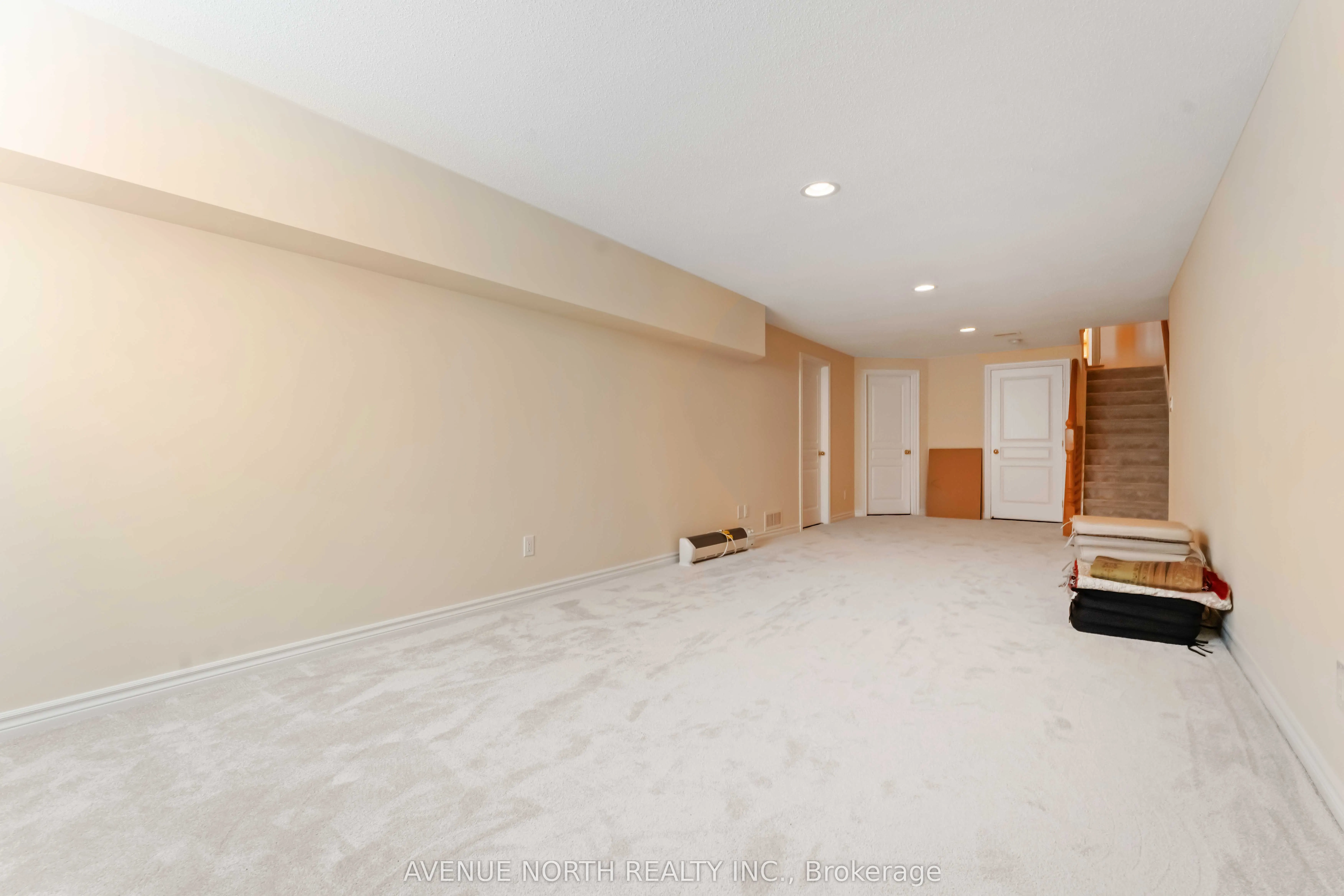 241 Waymark Crescent