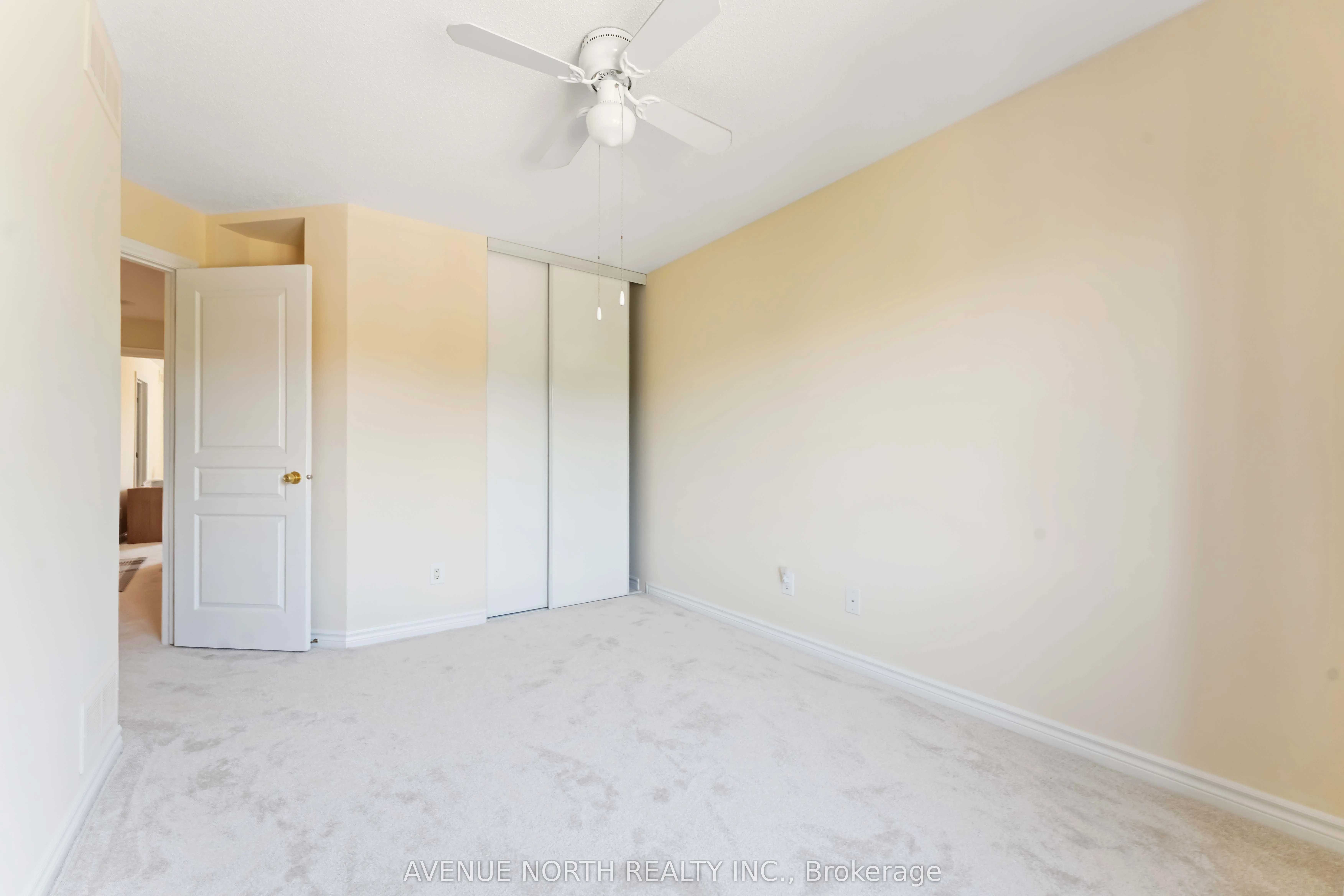 241 Waymark Crescent